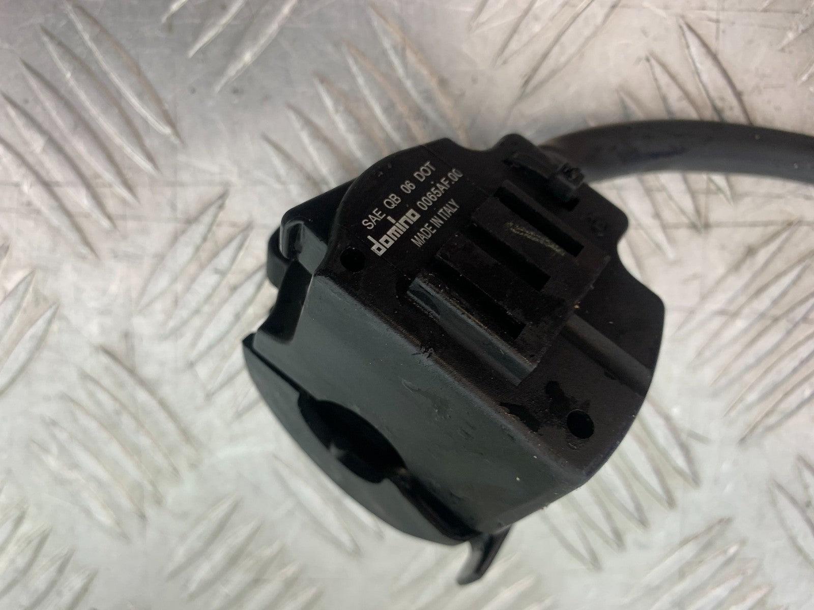APRILIA TUONO 1000 V4 LEFT SWITCH GEAR    YEAR 2013-2014 (CMB1239)