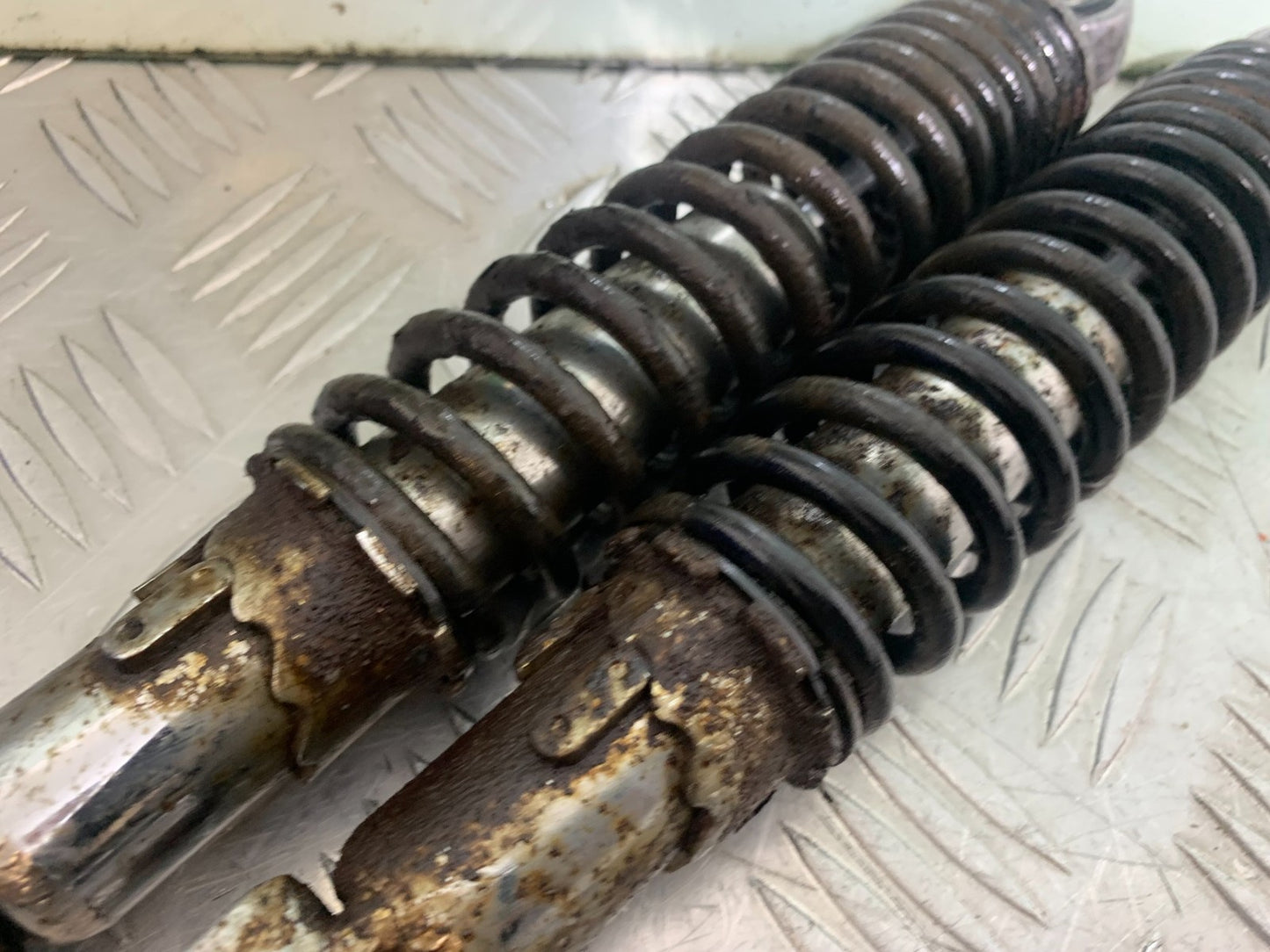 NECO ALEXONE 125 REAR SHOCKS  YEAR 2016-2022  (CMB1273)