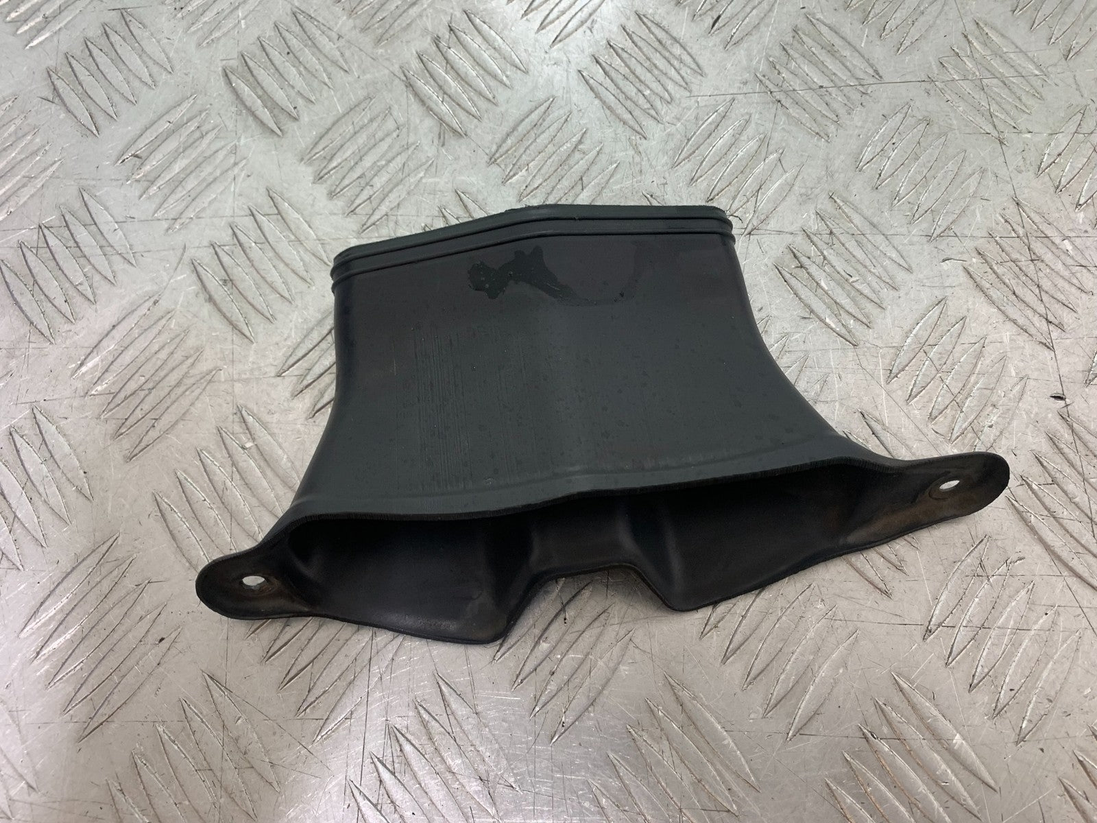 TRIUMPH 1050 SPRINT GT AIR TUBE   YEAR 2010-2016 (CMB1250)