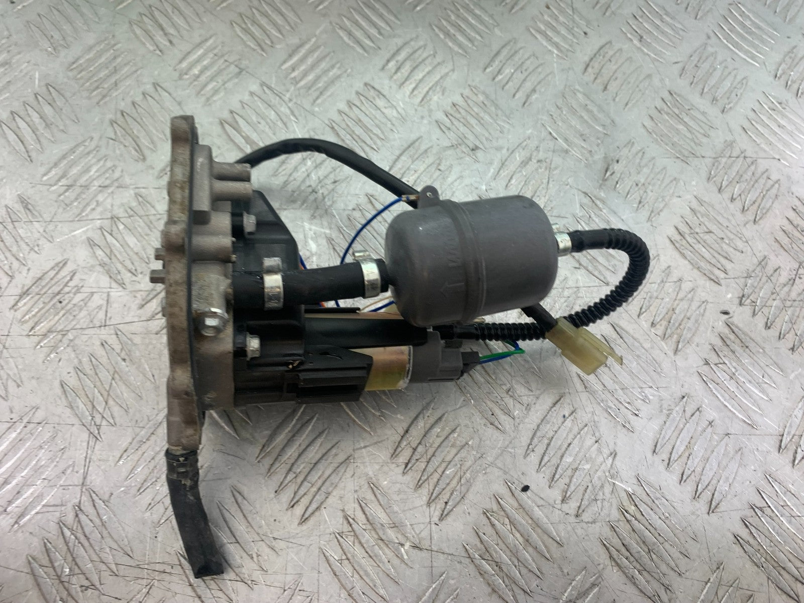 APRILIA RSV1000 R FACTORY MILLE PETROL PUMP  2004-09 (CMB1203)