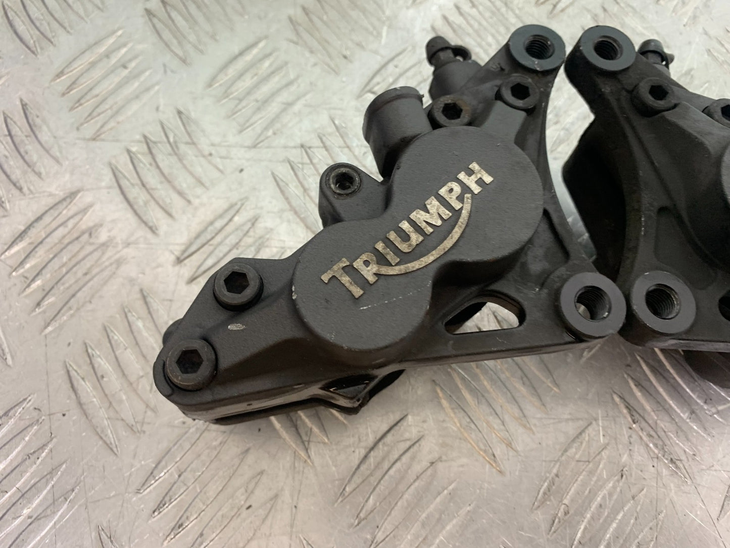 TRIUMPH 1050 SPRINT ST FRONT BRAKE CALIPERS  2003-2011 (CMB1285)