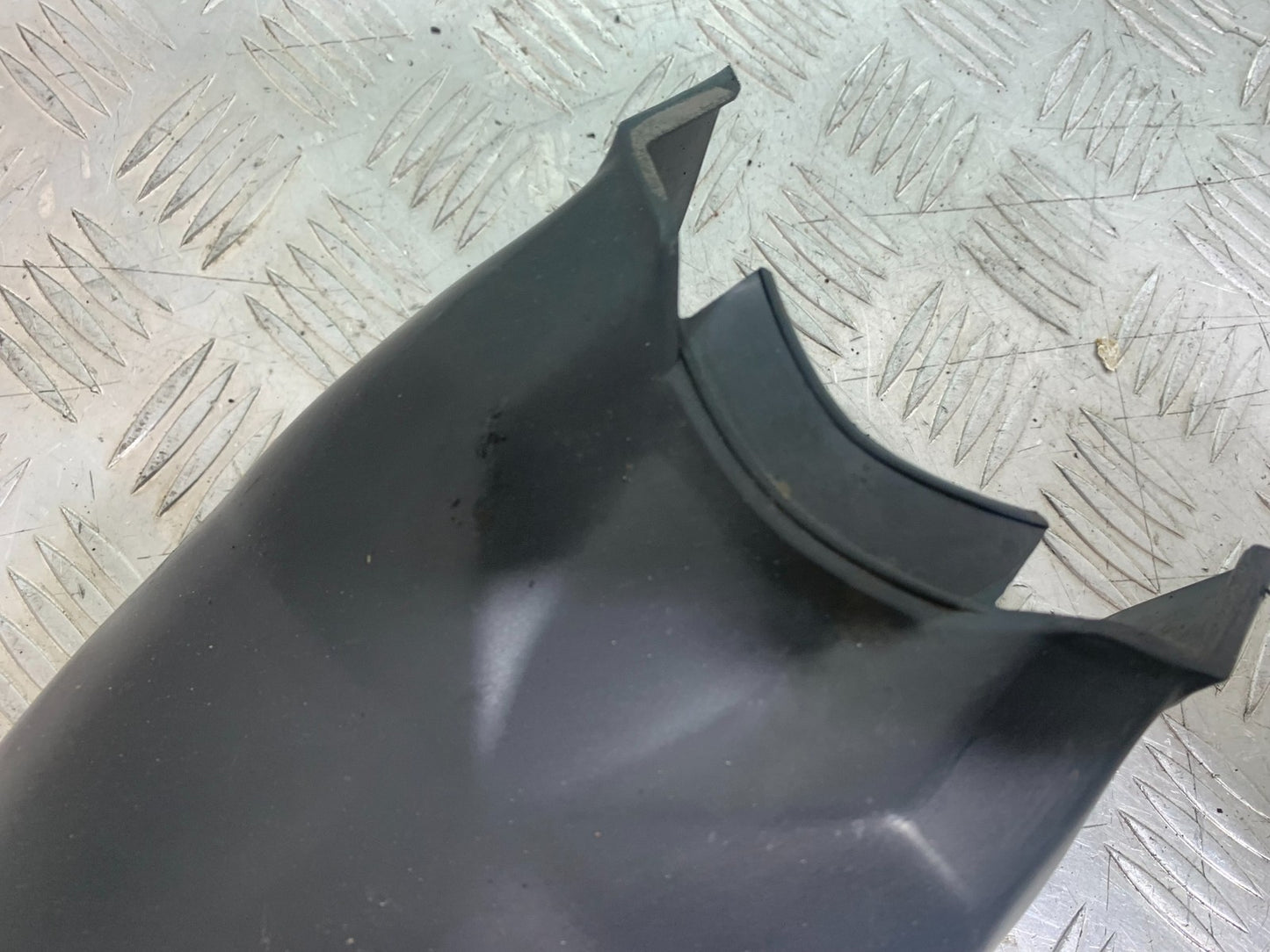 YAMAHA YZF1000 THUNDERACE FRONT MUDGUARD   YEAR 1997-2000 (CMB1204)