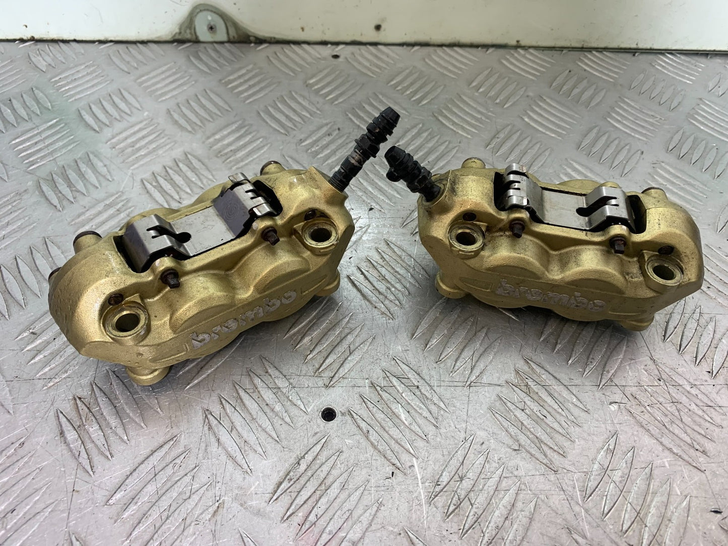 APRILIA TUONO 1000 V4 FRONT BRAKE CALIPERS  YEAR 2013-2014  (CMB1239)