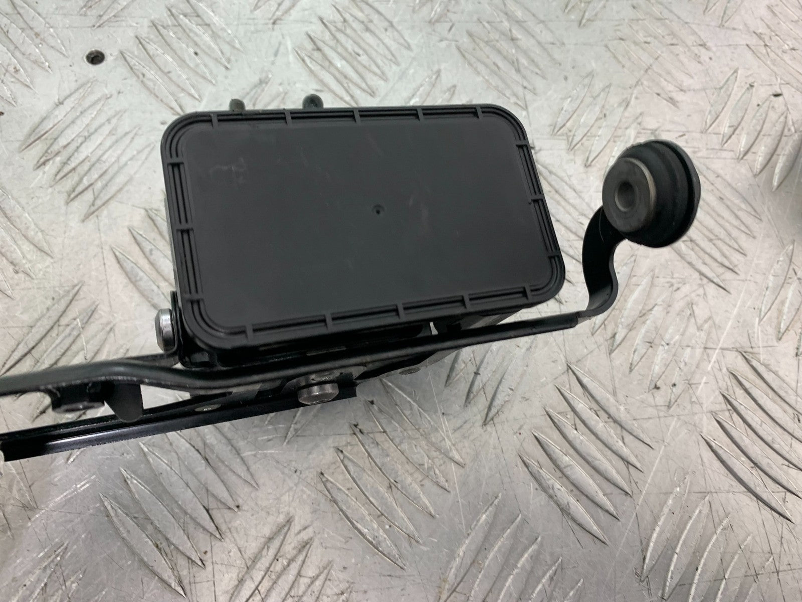 TRIUMPH 675 STREET TRIPLE RX ABS PUMP   2015- 2017 (CMB1299)