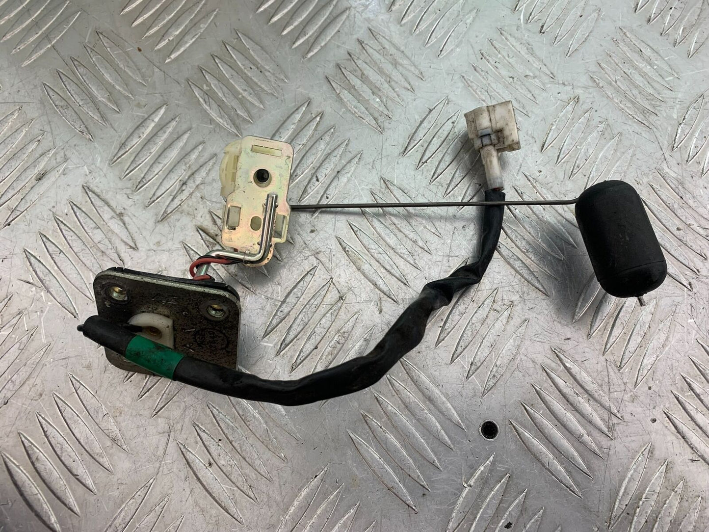 TRIUMPH THUNDERBIRD 1600 PETROL TANK SENDER  YEAR 2011 (CMB1107)