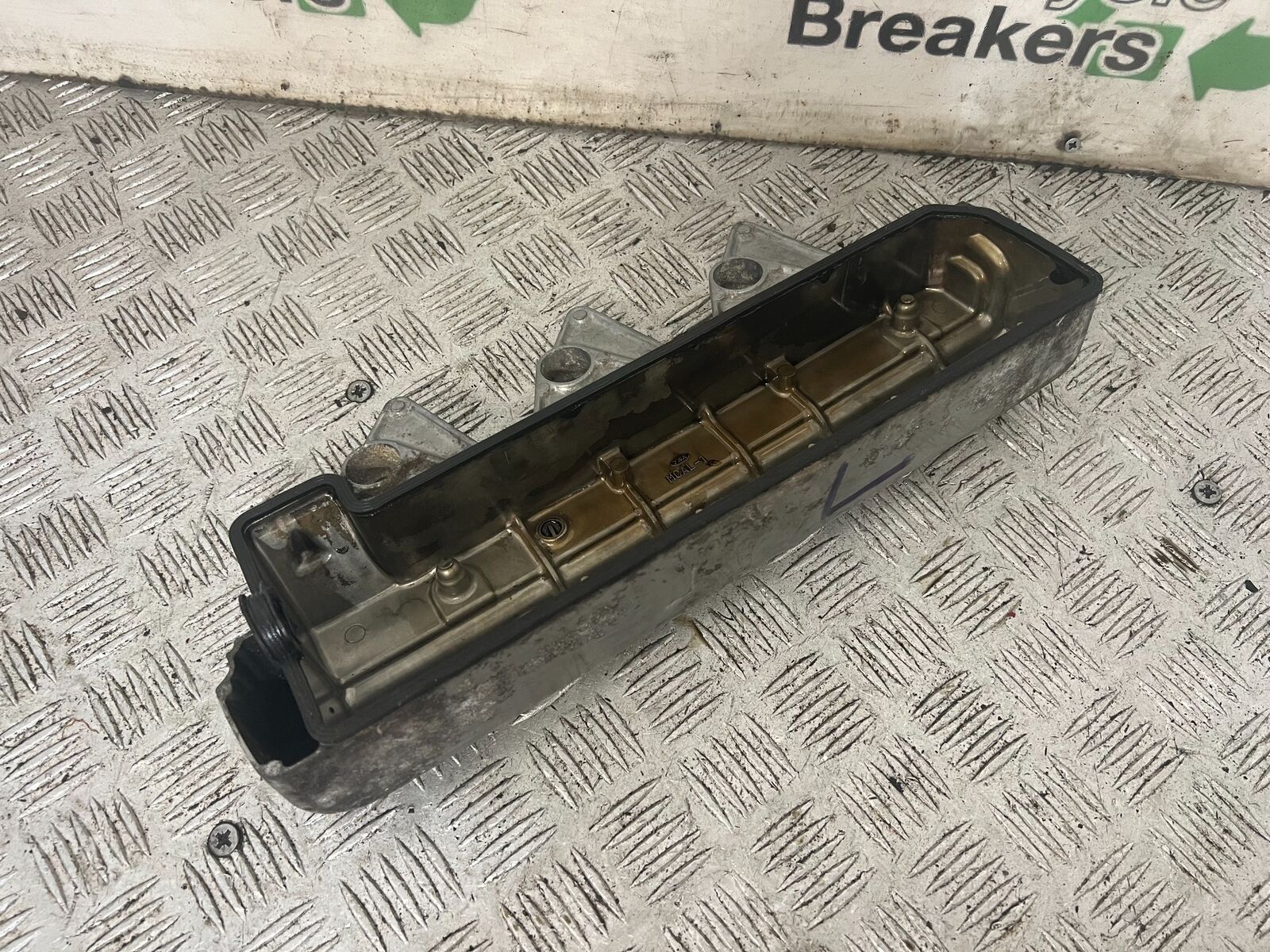 HONDA GL1800 GL 1800 LEFT ROCKER COVER   YEAR 2004 ABS (STOCK 890)