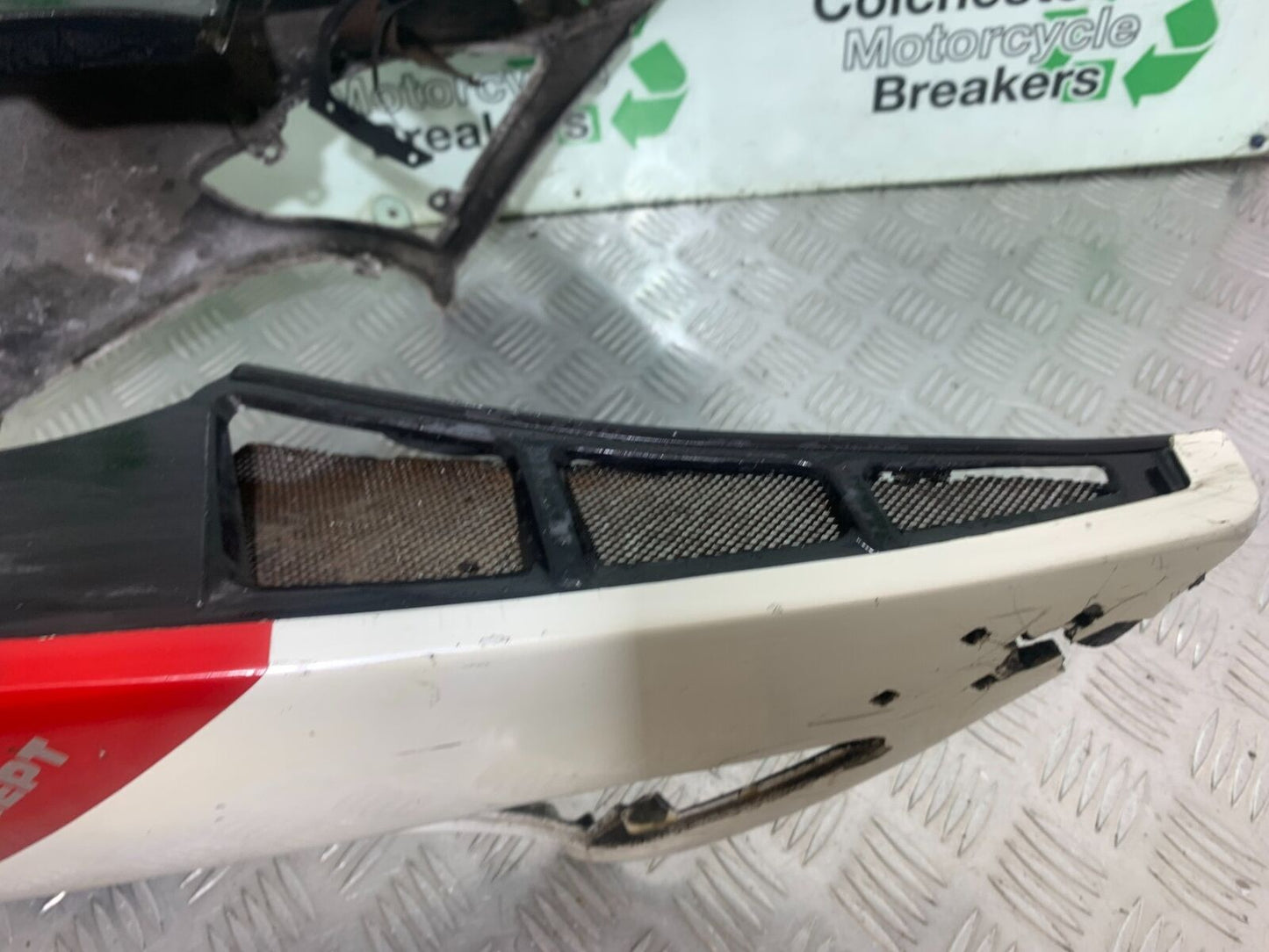 YAMAHA FJ1100 FJ 1100 TOP FAIRING   YEAR 1984-1985 (CMB1101)