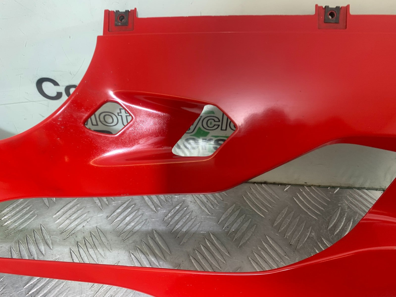 DUCATI 1299 PANIGALE LEFT LOWER FAIRING PANEL YEAR 2016 (CMB 1187)