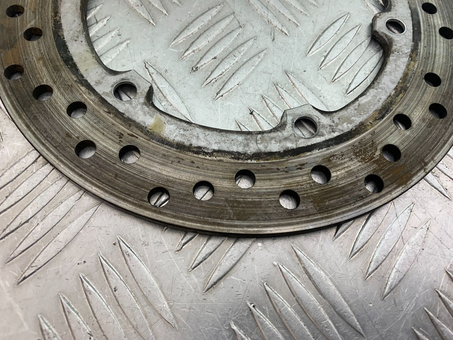 HONDA CBR1100 BLACKBIRD REAR BRAKE DISC YEAR 1999-2005 (CMB1103)