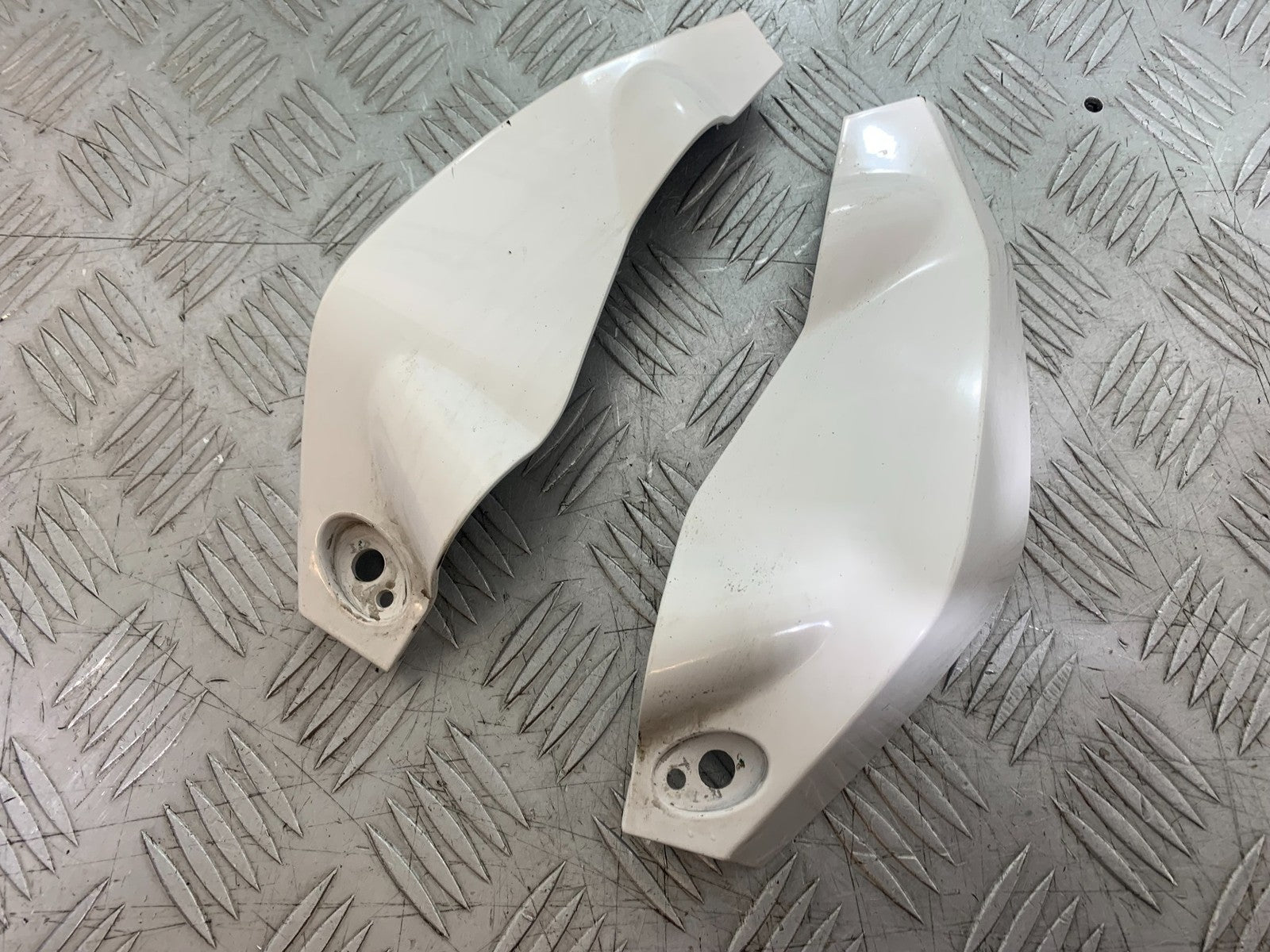 KTM DUKE 125 LEFT AND RIGHT TOP FAIRINGS  YEAR 2012-2016 (CMB1317)