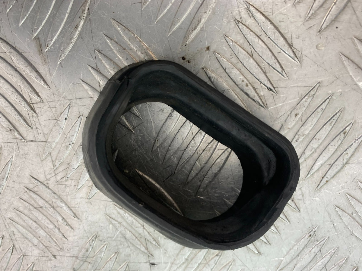 SUZUKI GSXR600 GSXR 600 SRAD 1 X AIR TUBE RUBBER  YEAR 1997-2000 (CMB1276)