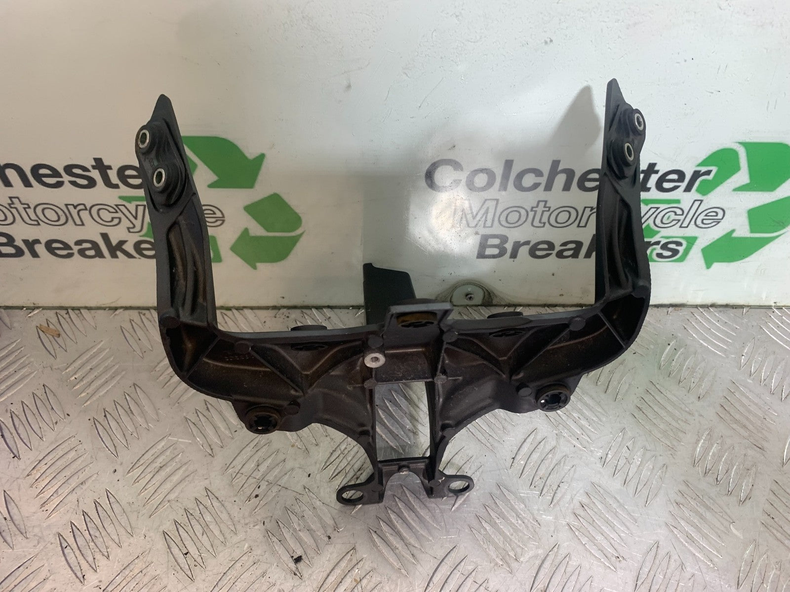 YAMAHA YZF R1 14 B BIG BANG FRONT SUBFRAME 2009-14 (CMB1175)