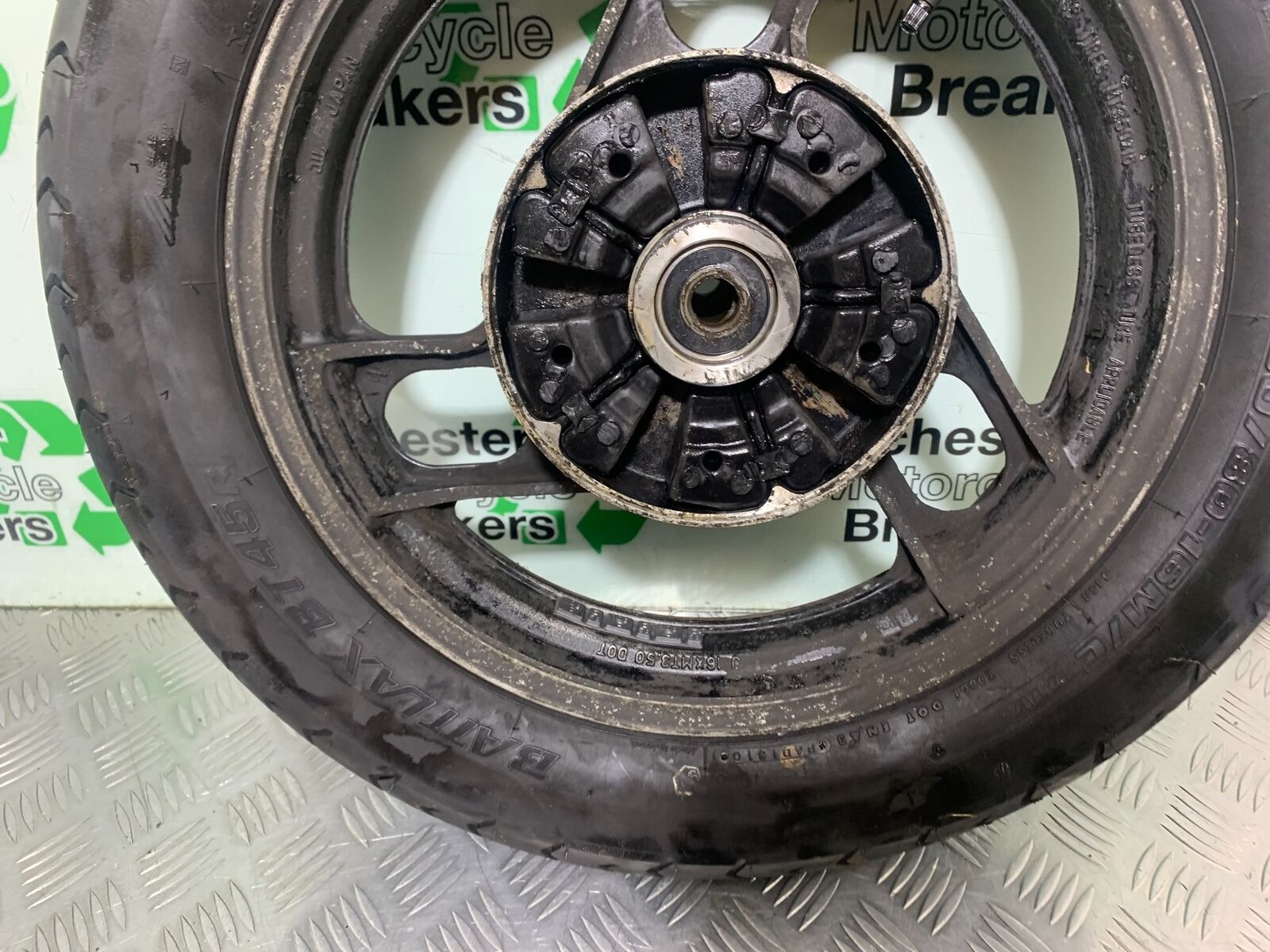 YAMAHA FJ1100 FJ 1100 REAR WHEEL  YEAR 1984-1985 (CMB1101)