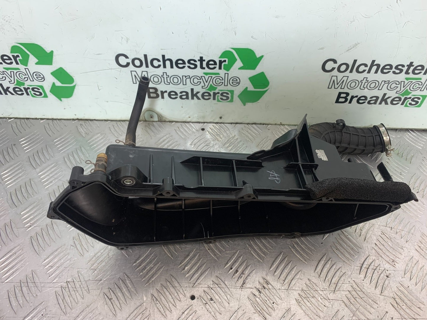 YAMAHA XMAX 300 AIRBOX   YEAR 2017-2020 (CMB1218)