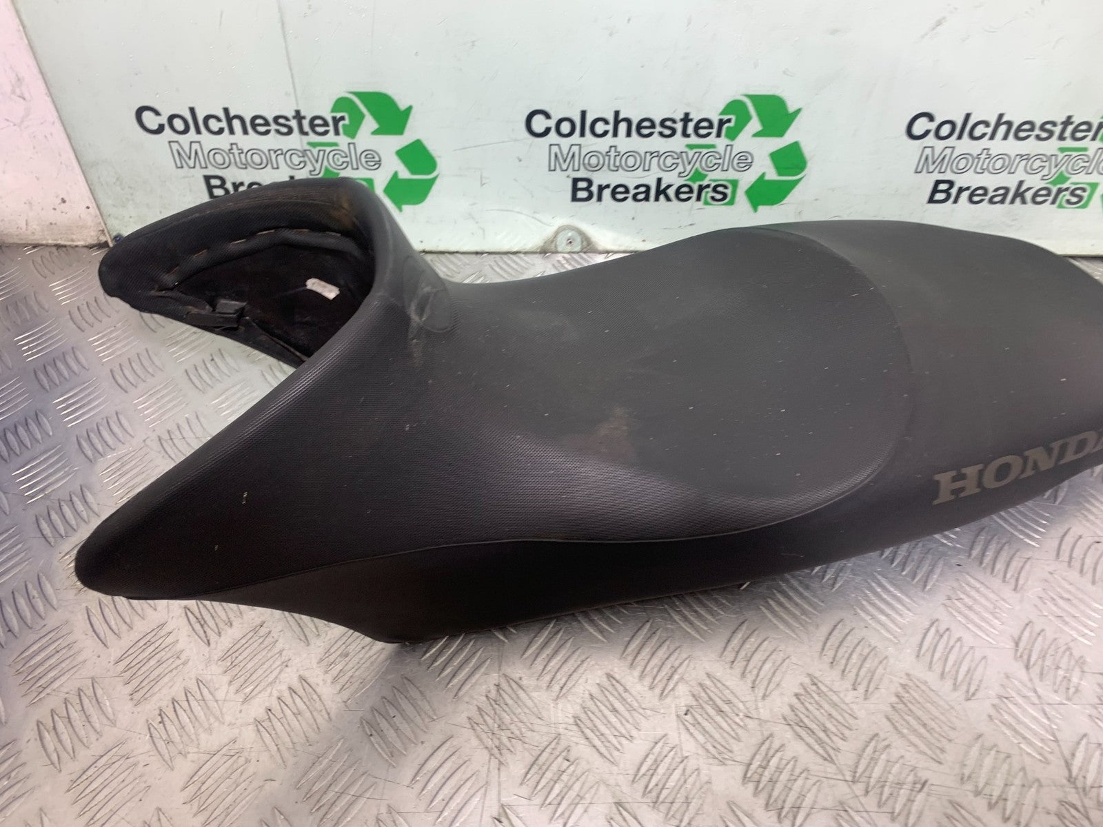 HONDA XL125 VARADERO SEAT   YEAR 2001-2006  (CMB1210)