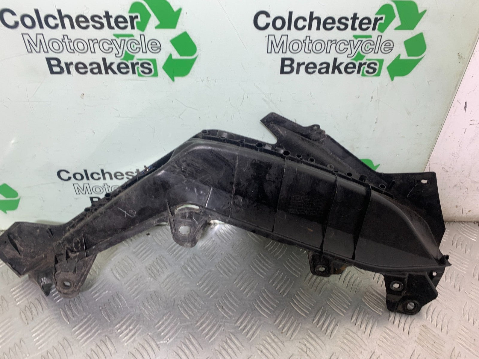 YAMAHA XMAX 125 XMAX-125 FOOTBOARD YEAR 2015-2020  (CMB1266)