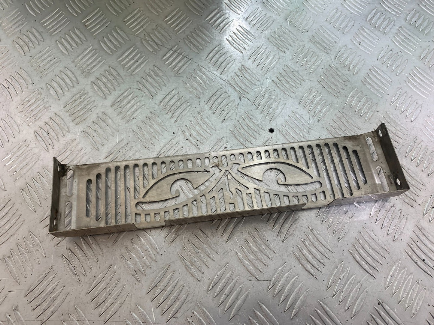 YAMAHA XJR1300 XJR 1300 OIL COOLER GUARD  YEAR 1999-2003 (CMB1119)