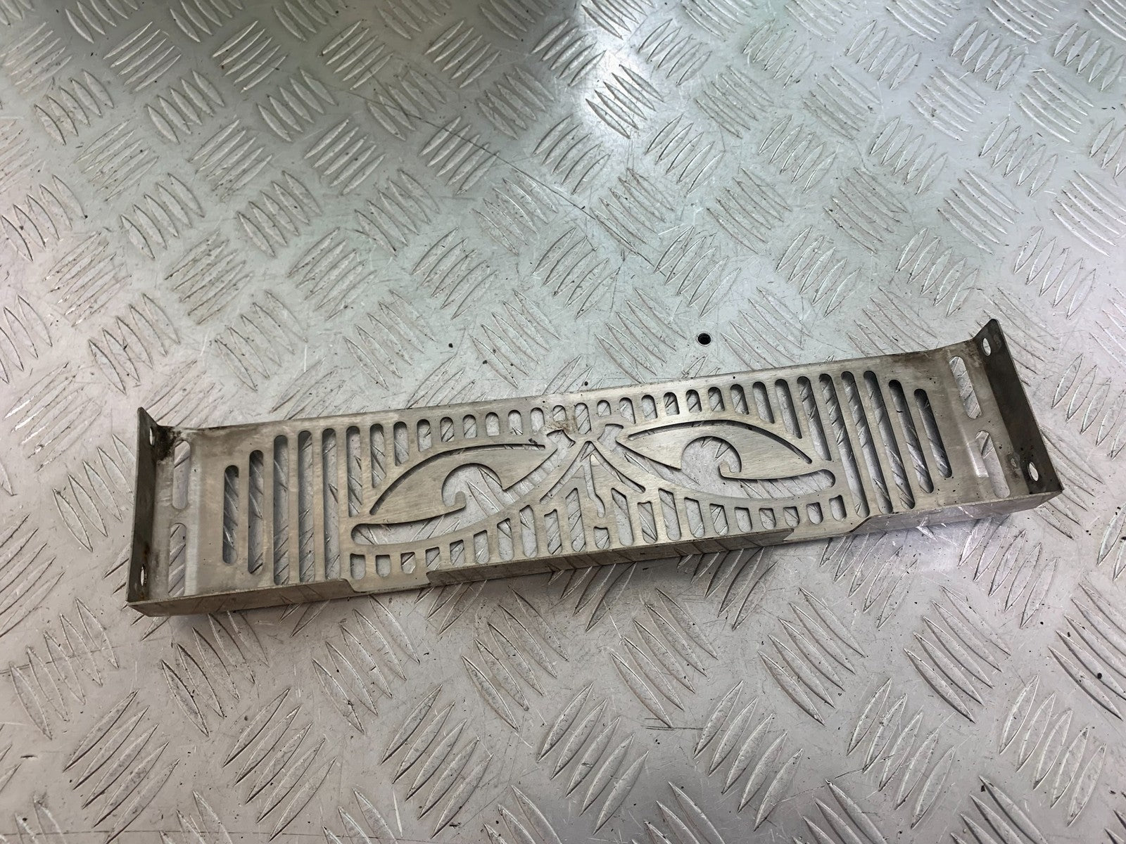YAMAHA XJR1300 XJR 1300 OIL COOLER GUARD  YEAR 1999-2003 (CMB1119)