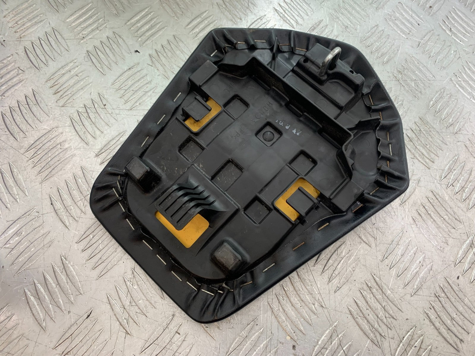 HONDA CBR1000 rr FIREBLADE REAR SEAT  2012-2016 (CMB1280)
