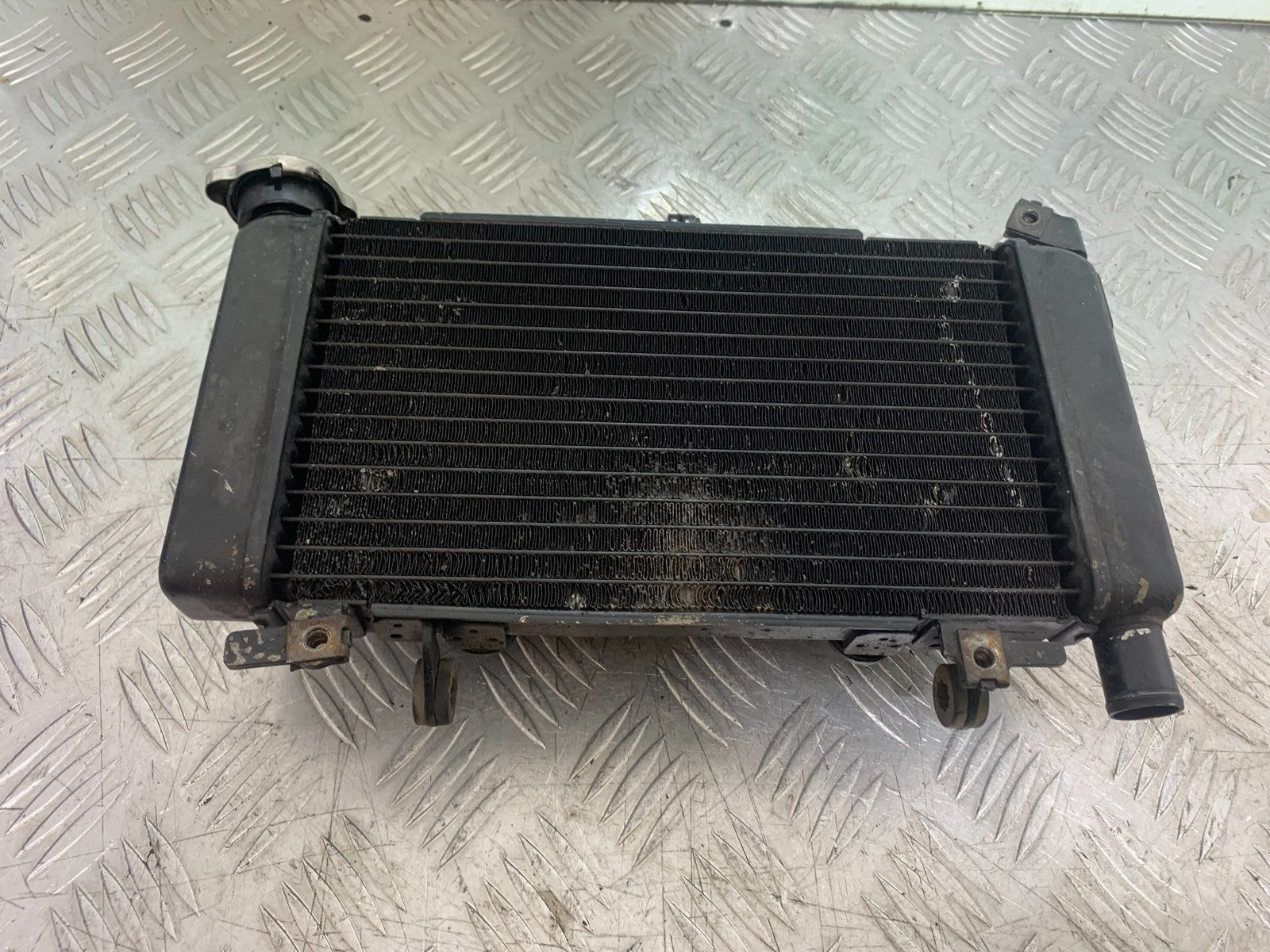 HONDA CB500 F CB500F RADIATOR  YEAR 2013-2015  (CMB1235)