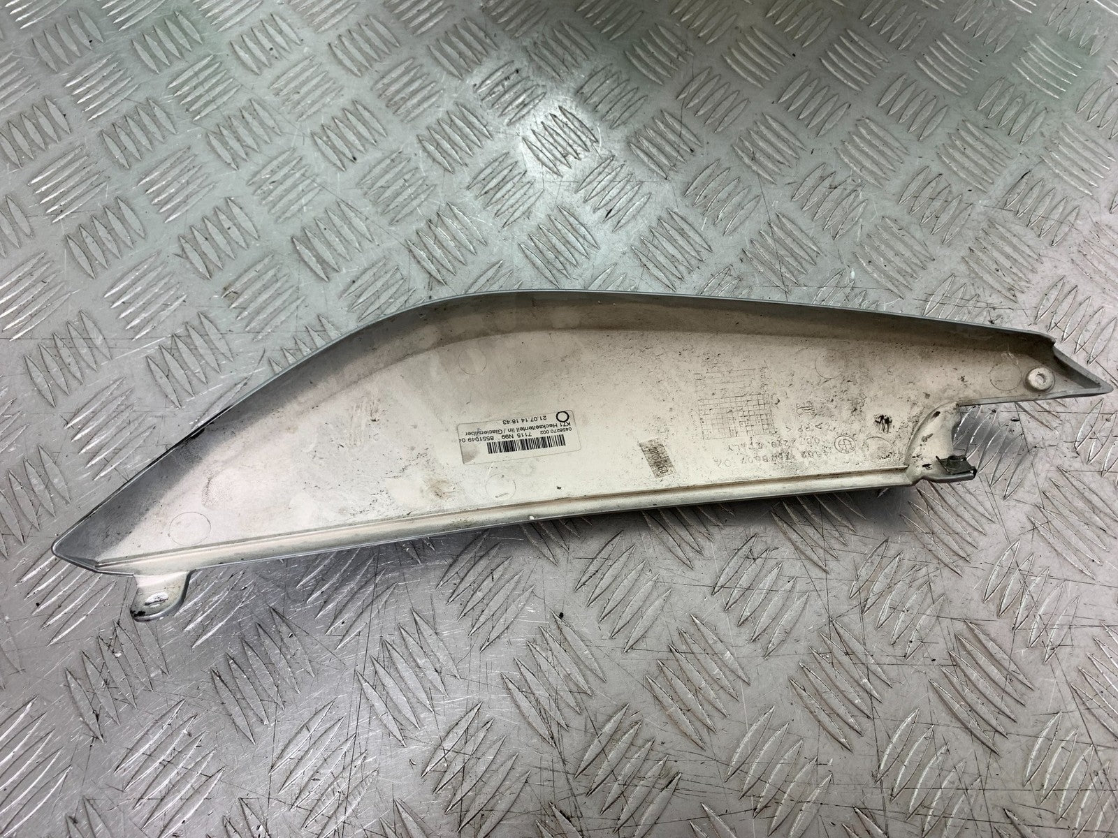 BMW F800 GT LEFT SEAT PANEL  YEAR 2013-2017 (CMB1248)