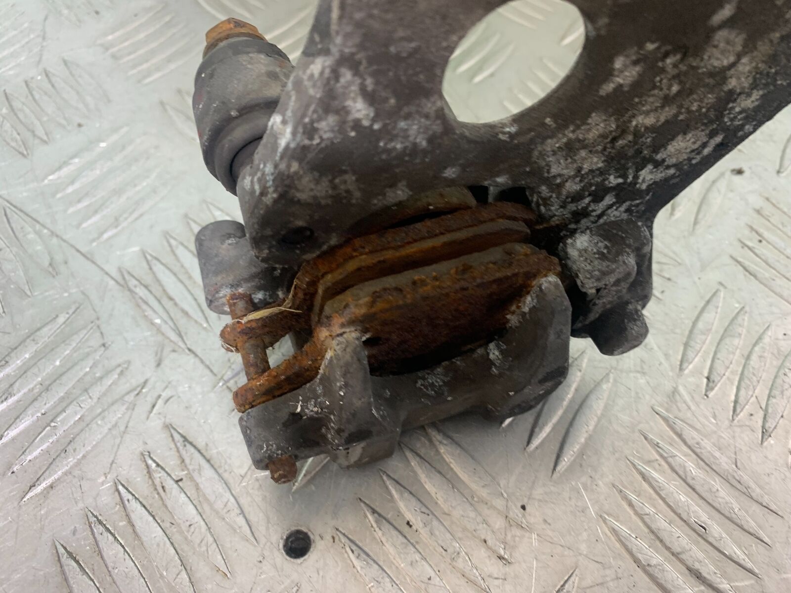 HONDA CB600 CB 600 HORNET REAR BRAKE CALIPER  YEAR 1998 -2002 (CMB1126)