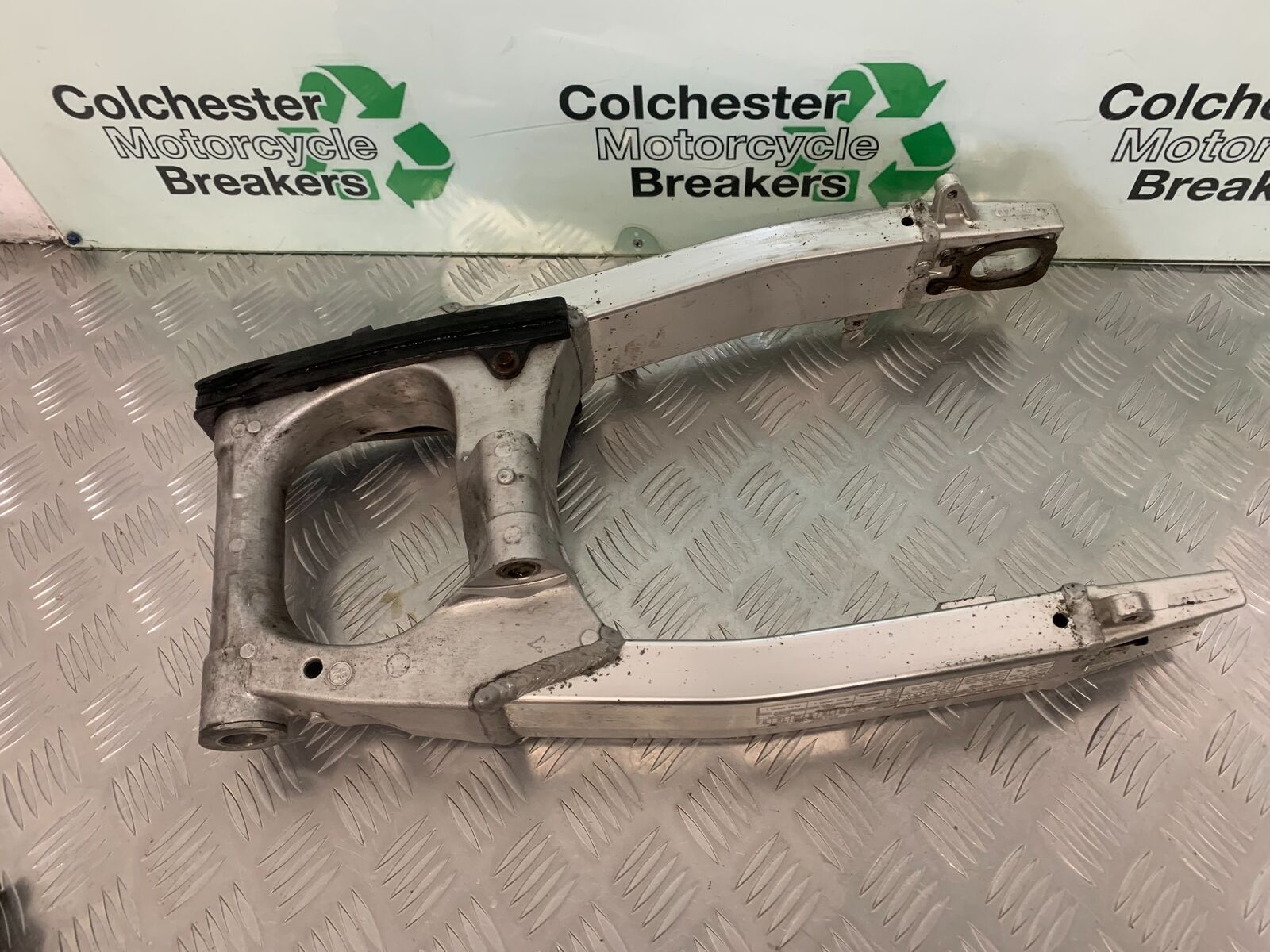 SUZUKI SV1000 SV 1000 K3 SWINGARM YEAR 2004 (STOCK 970)