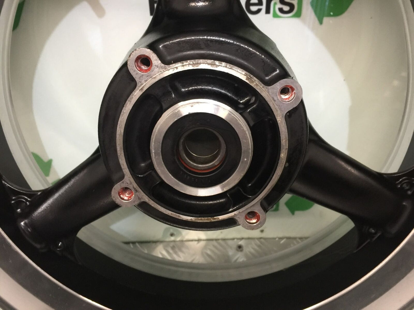 KAWASAKI Z1000 Z 1000 REAR WHEEL   YEAR 2007-2009  (STOCK 927)
