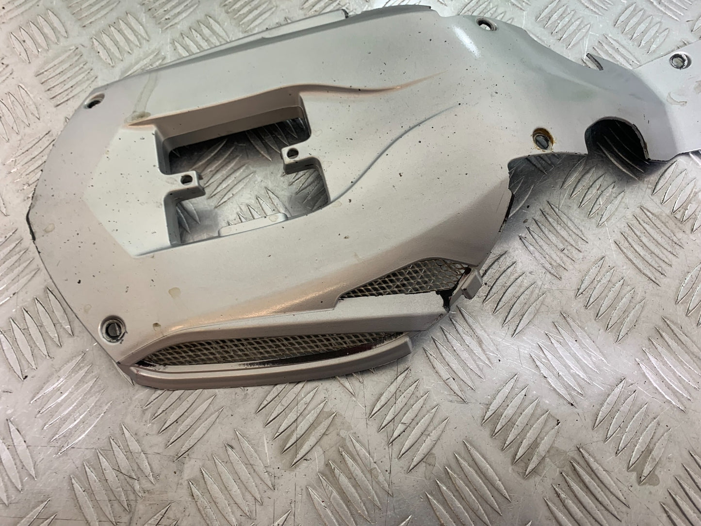 MV AGUSTA 800 F3 UNDERTRAY  YEAR 2013-2016 (CMB1152)