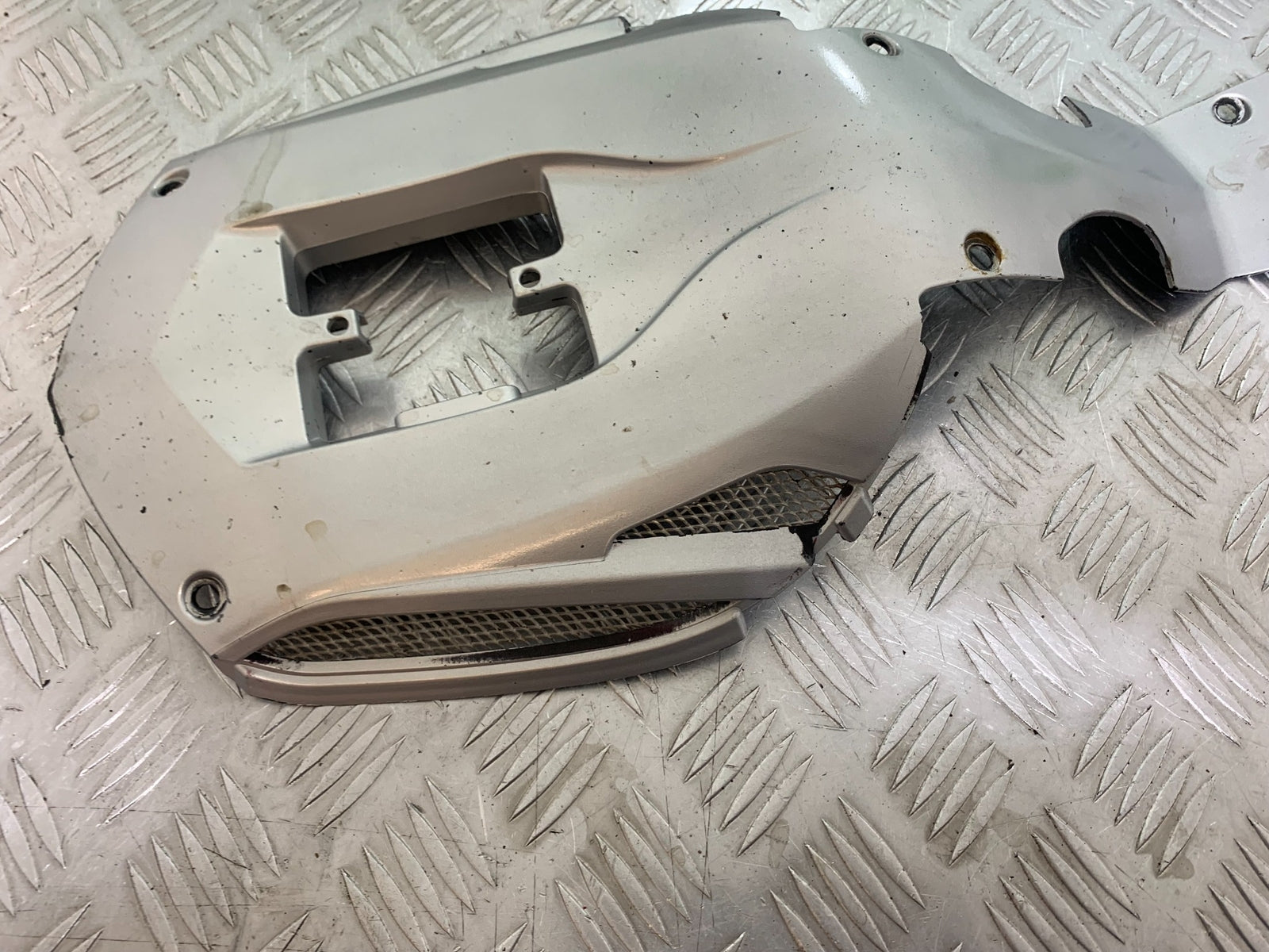 MV AGUSTA 800 F3 UNDERTRAY  YEAR 2013-2016 (CMB1152)