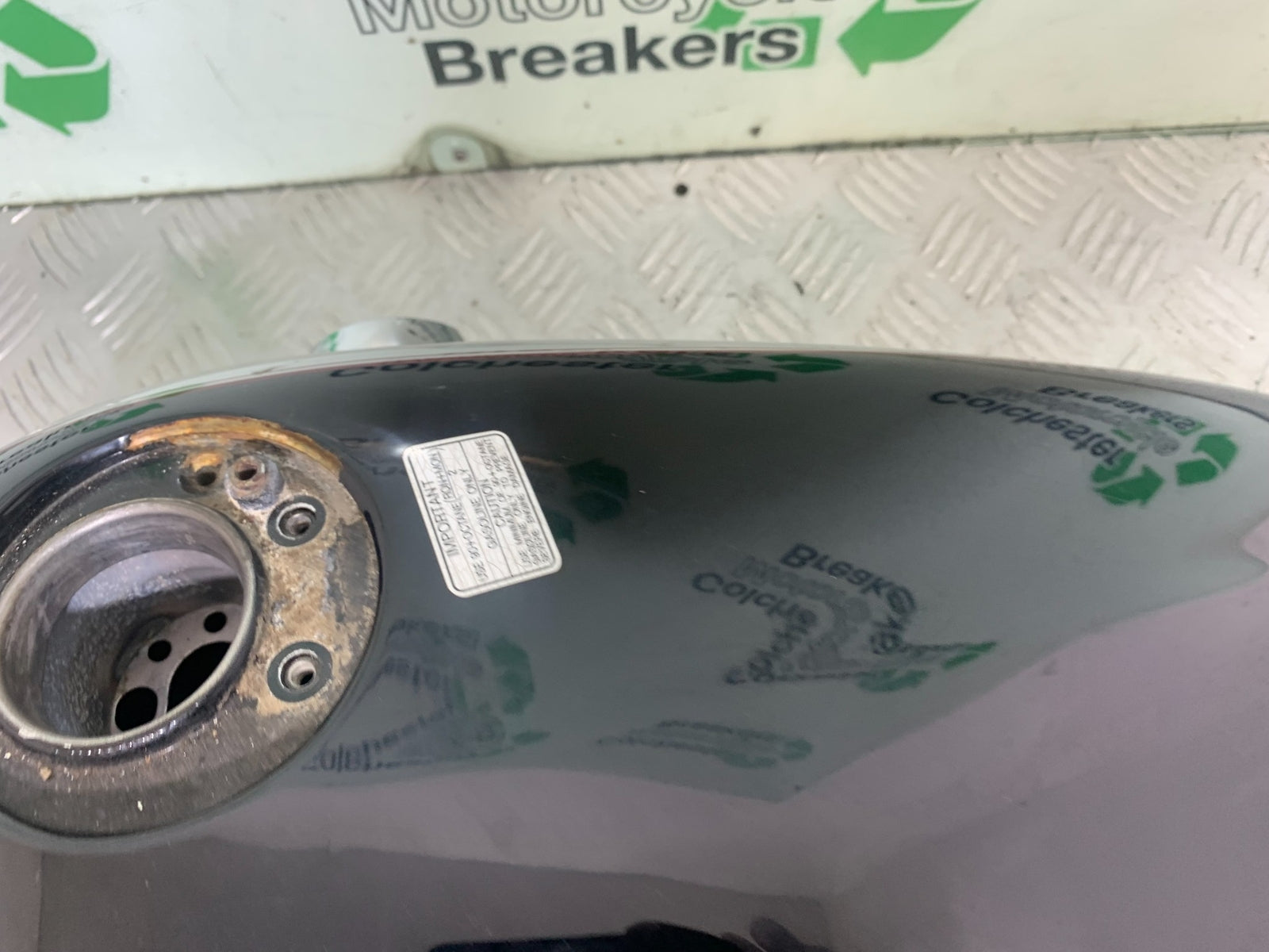 KAWASAKI VN1500 CLASSIC PETROL TANK  YEAR 1999 -2006 (CMB1166)