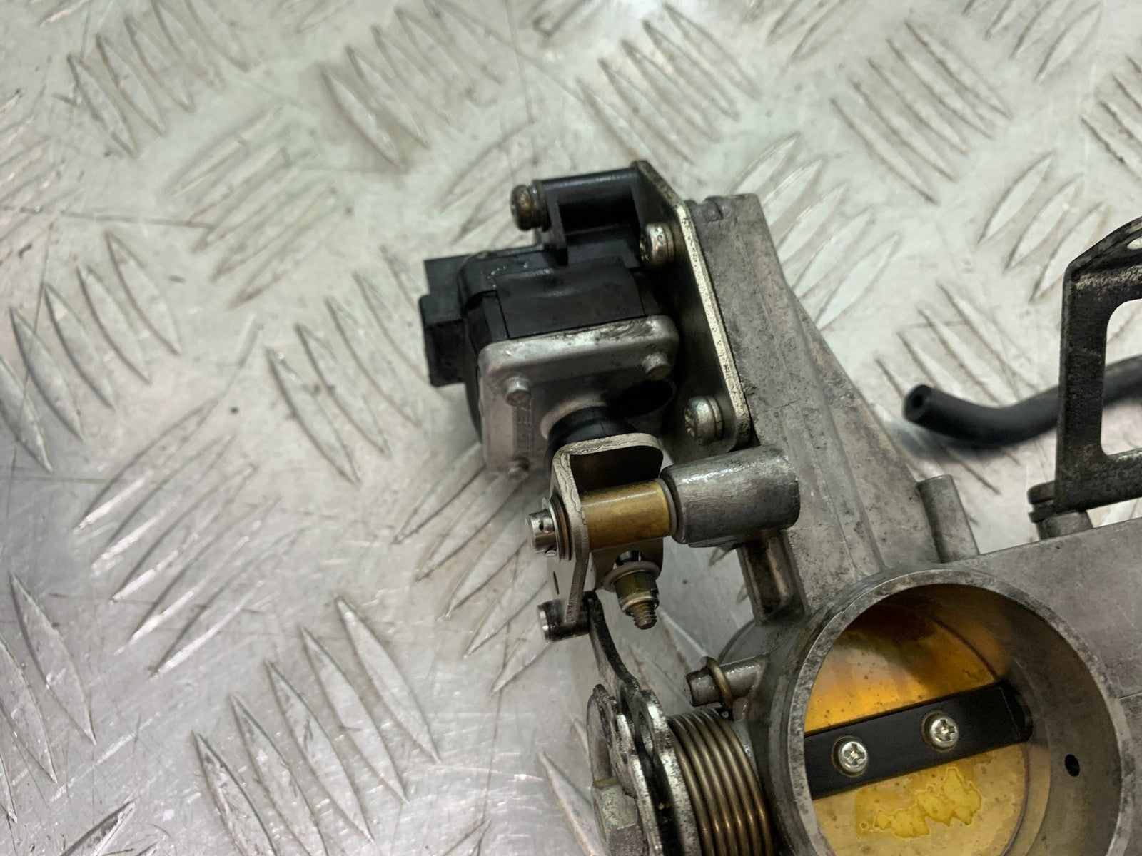 TRIUMPH SPEED TRIPLE R 1050 THROTTLE BODIES  2009 (CMB1183)