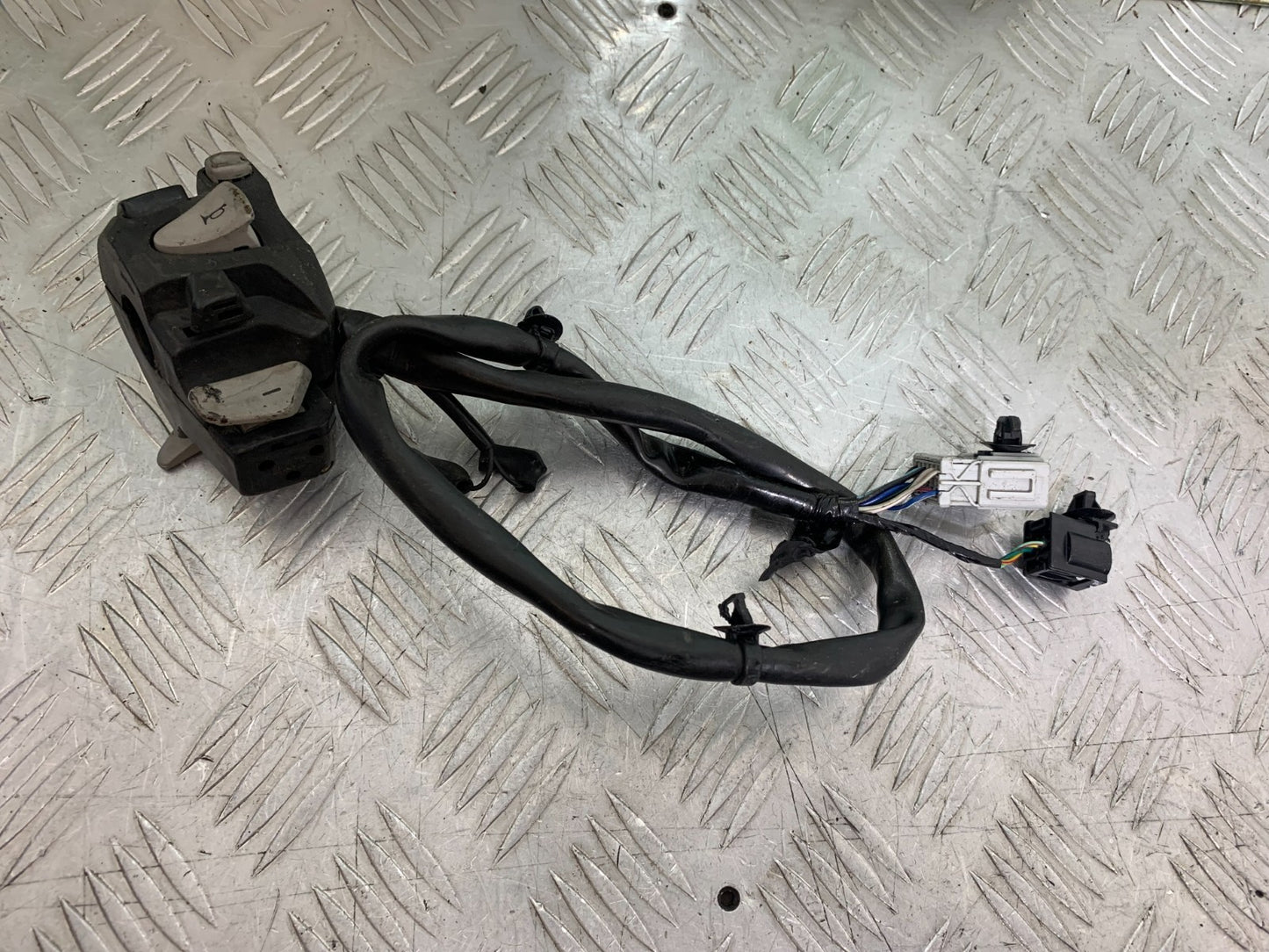 HONDA NC700 X LEFT SWITCH GEAR  YEAR 2012-2014 (CMB1327)
