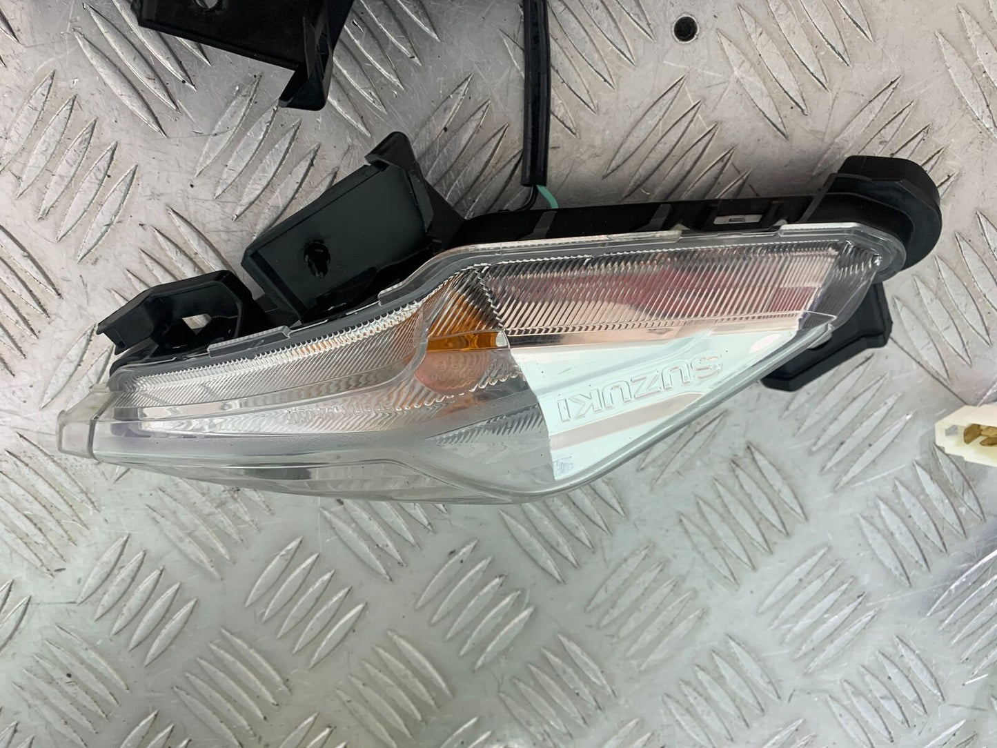 SUZUKI AN400 AN 400 BURGMAN FRONT INDICATORS   YEAR 2017-2024 (CMB1118)