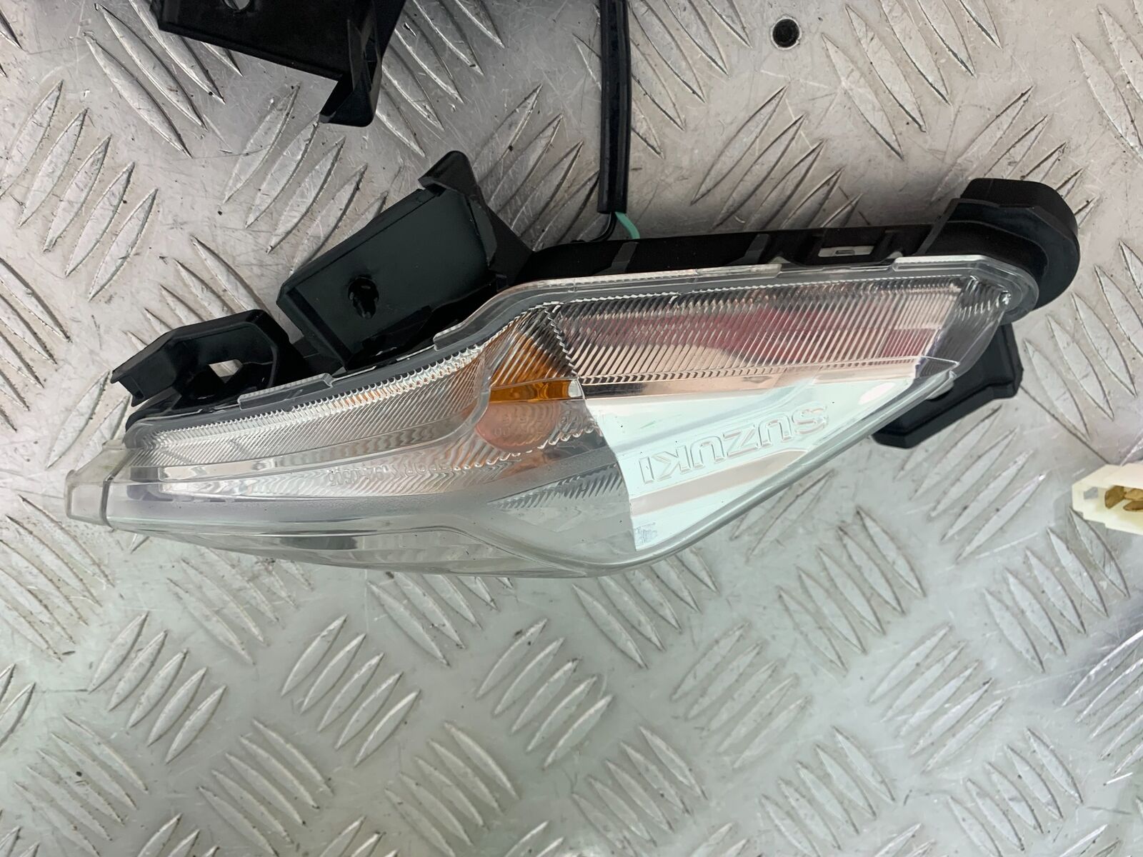 SUZUKI AN400 AN 400 BURGMAN FRONT INDICATORS   YEAR 2017-2024 (CMB1118)
