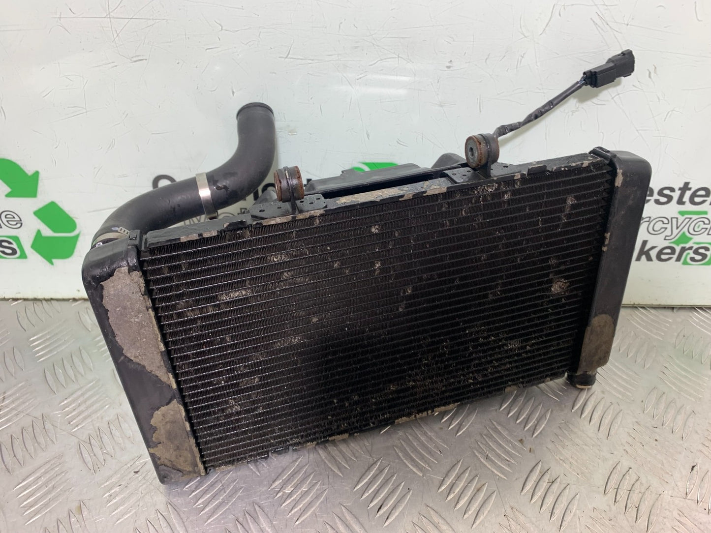 HONDA CBF600 CBF 600 RADIATOR AND FAN YEAR 2004 -07 (CMB1247)