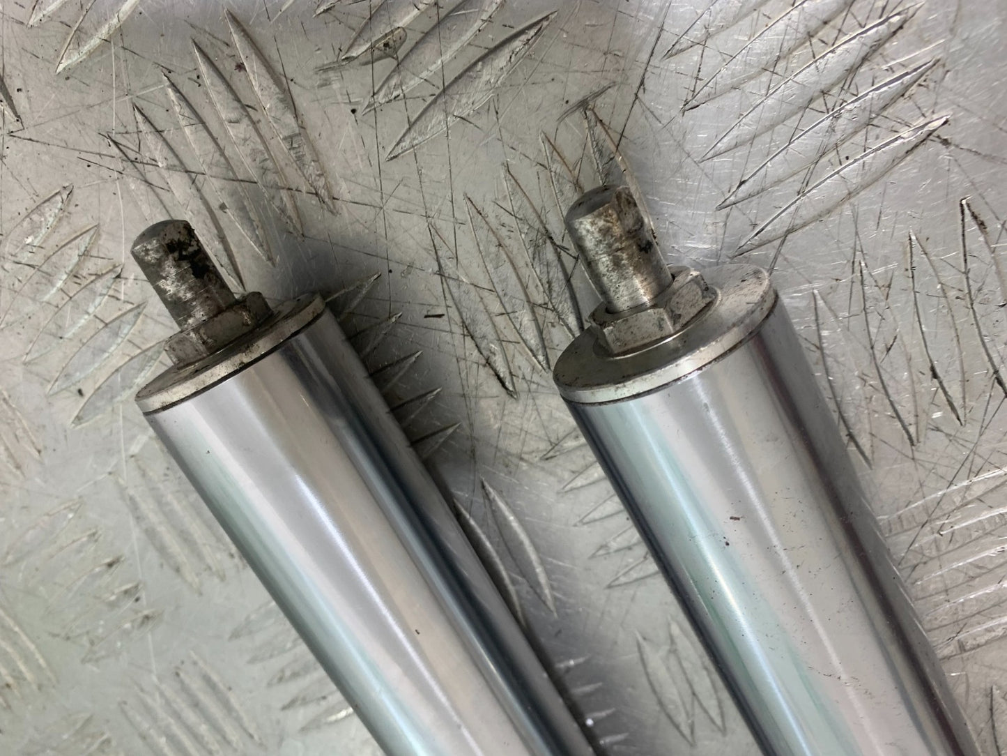 YAMAHA FZS600 FAZER 600 FORKS   YEAR 1998-2001 (CMB1267)