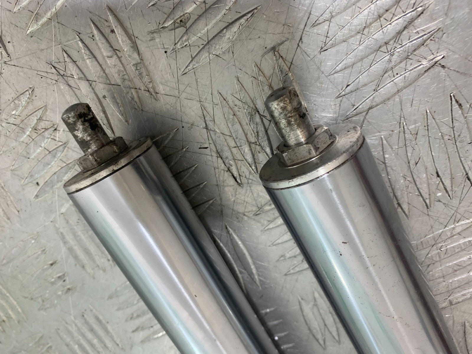 YAMAHA FZS600 FAZER 600 FORKS   YEAR 1998-2001 (CMB1267)