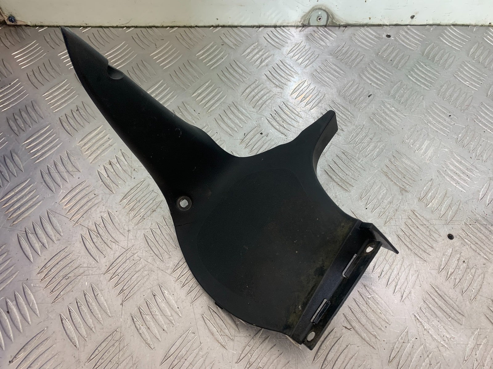 HONDA NT650 V DEAUVILLE LEFT TOP FAIRING INFILL PANEL   YEAR 1999 (CMB1268)