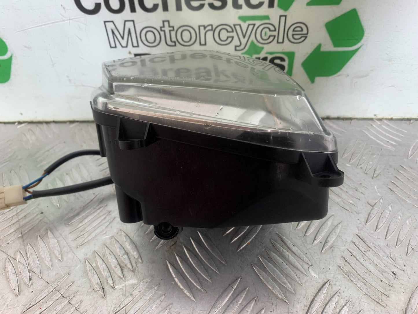 KTM 690 DUKE R LC4 HEADLIGHT YEAR 2012-2015  (CMB1180)