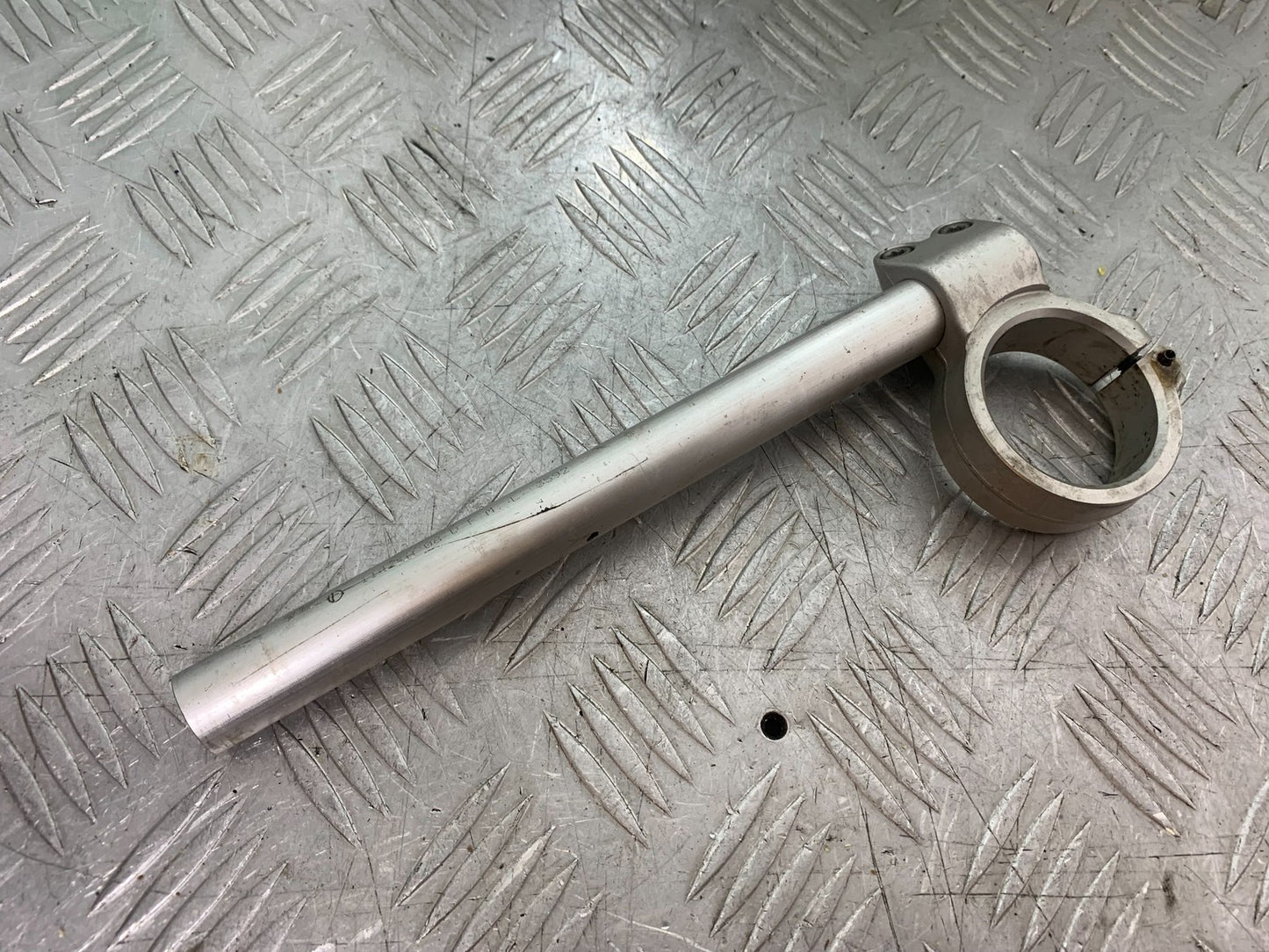 DUCATI 848 LEFT HANDLEBAR YEAR 2008-2010 (CMB1323)