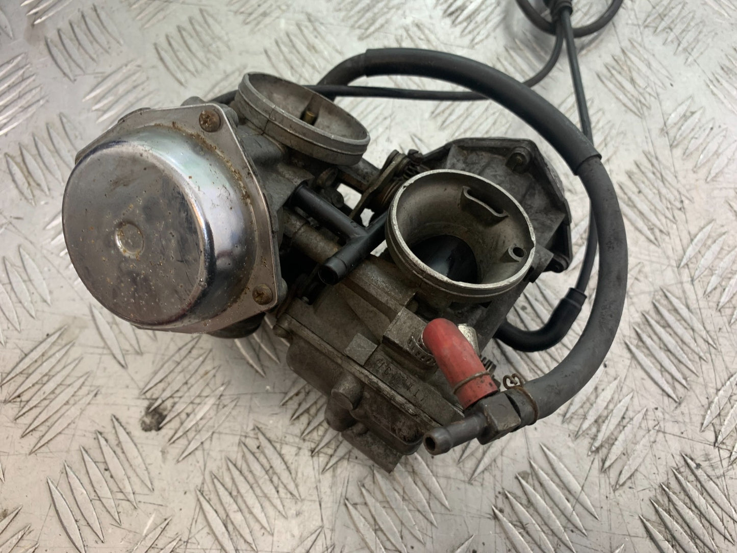 HONDA VT700 VT 700 SHADOW CARBS  YEAR 1984-85 (CMB1328)