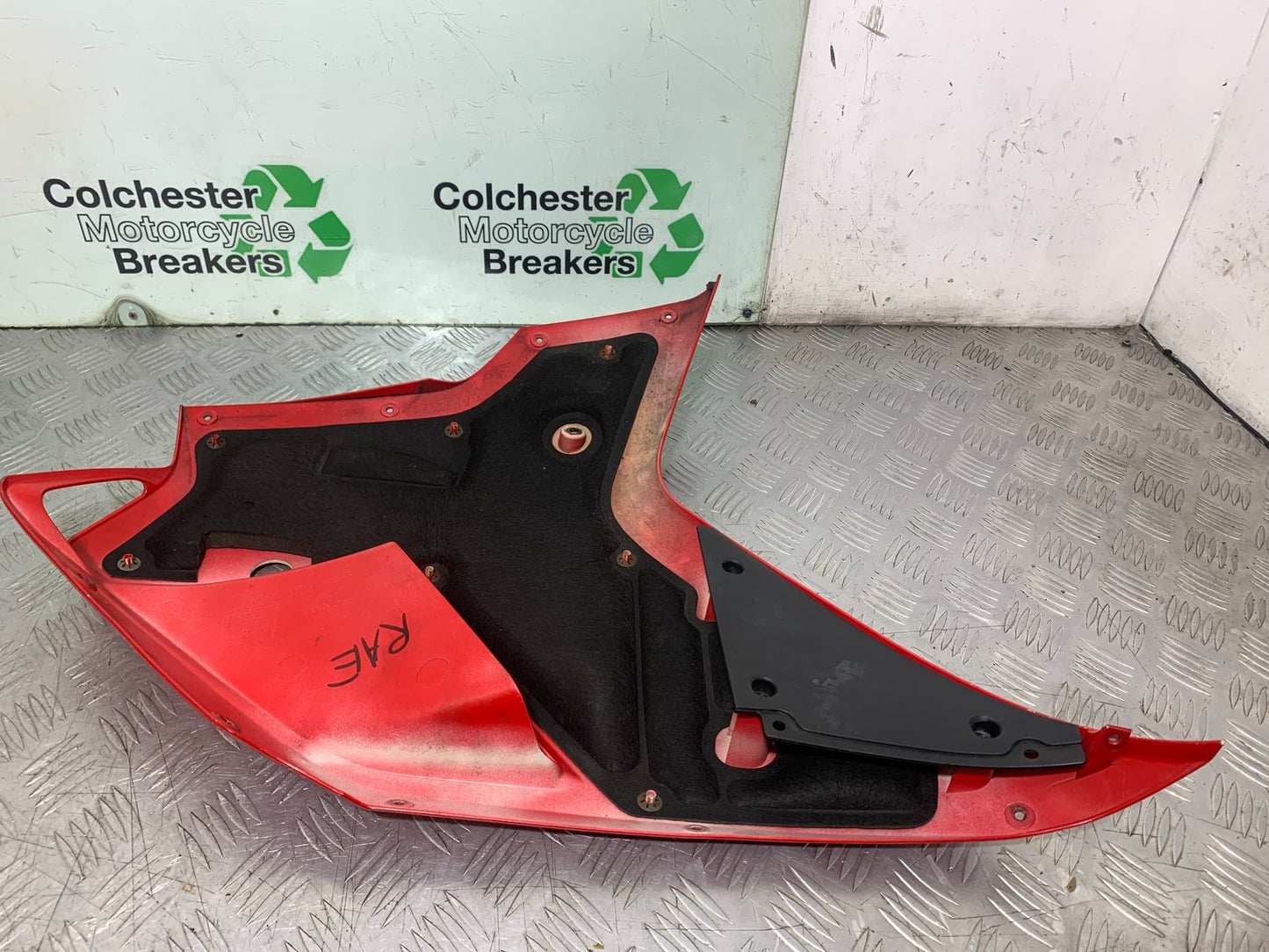 DUCATI 1198 S RIGHT FAIRING PANEL YEAR 2009-2011 (CMB1219)