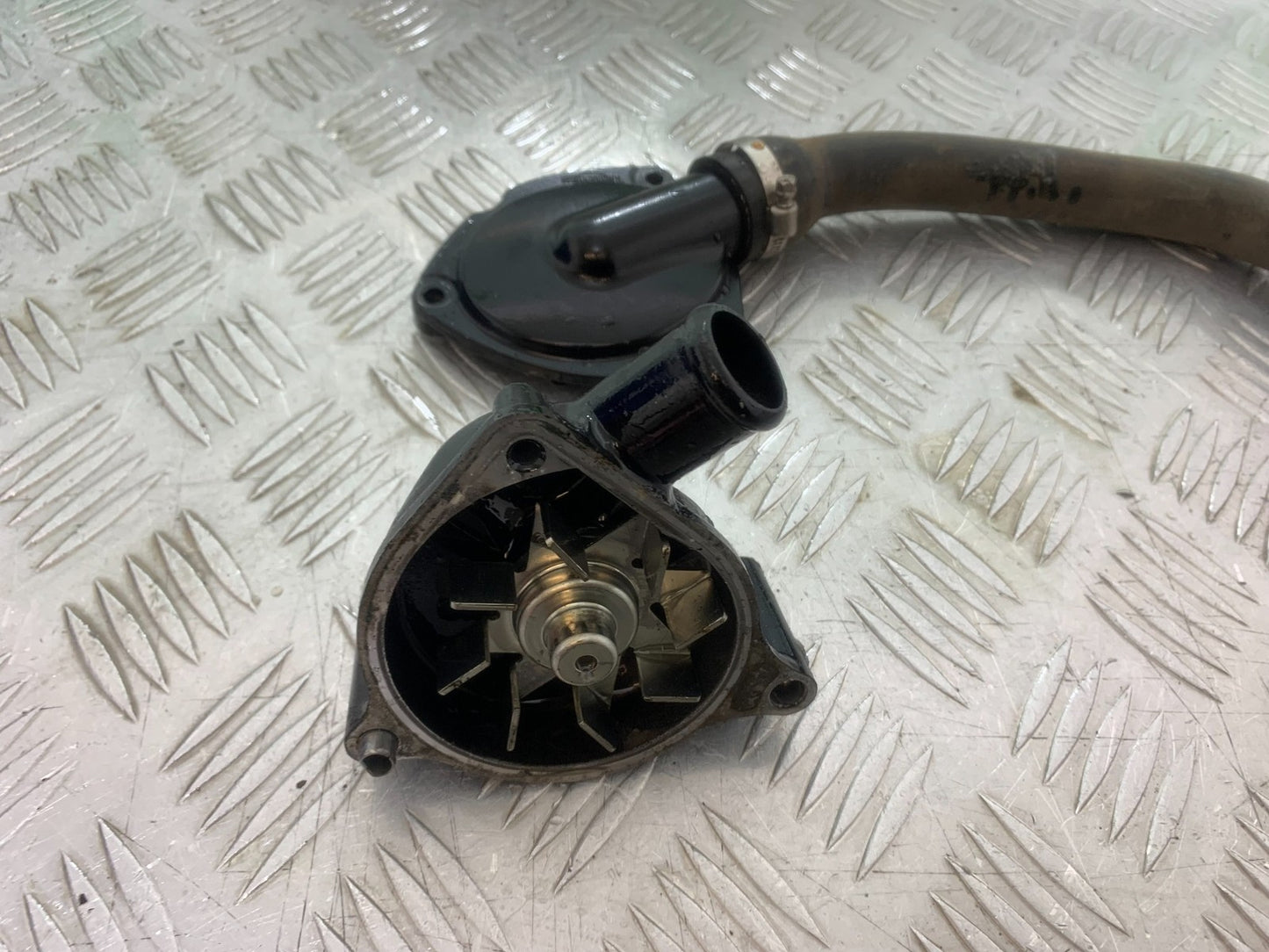 TRIUMPH 1050 SPRINT GT WATER PUMP  YEAR 2010-2016 (CMB1250)