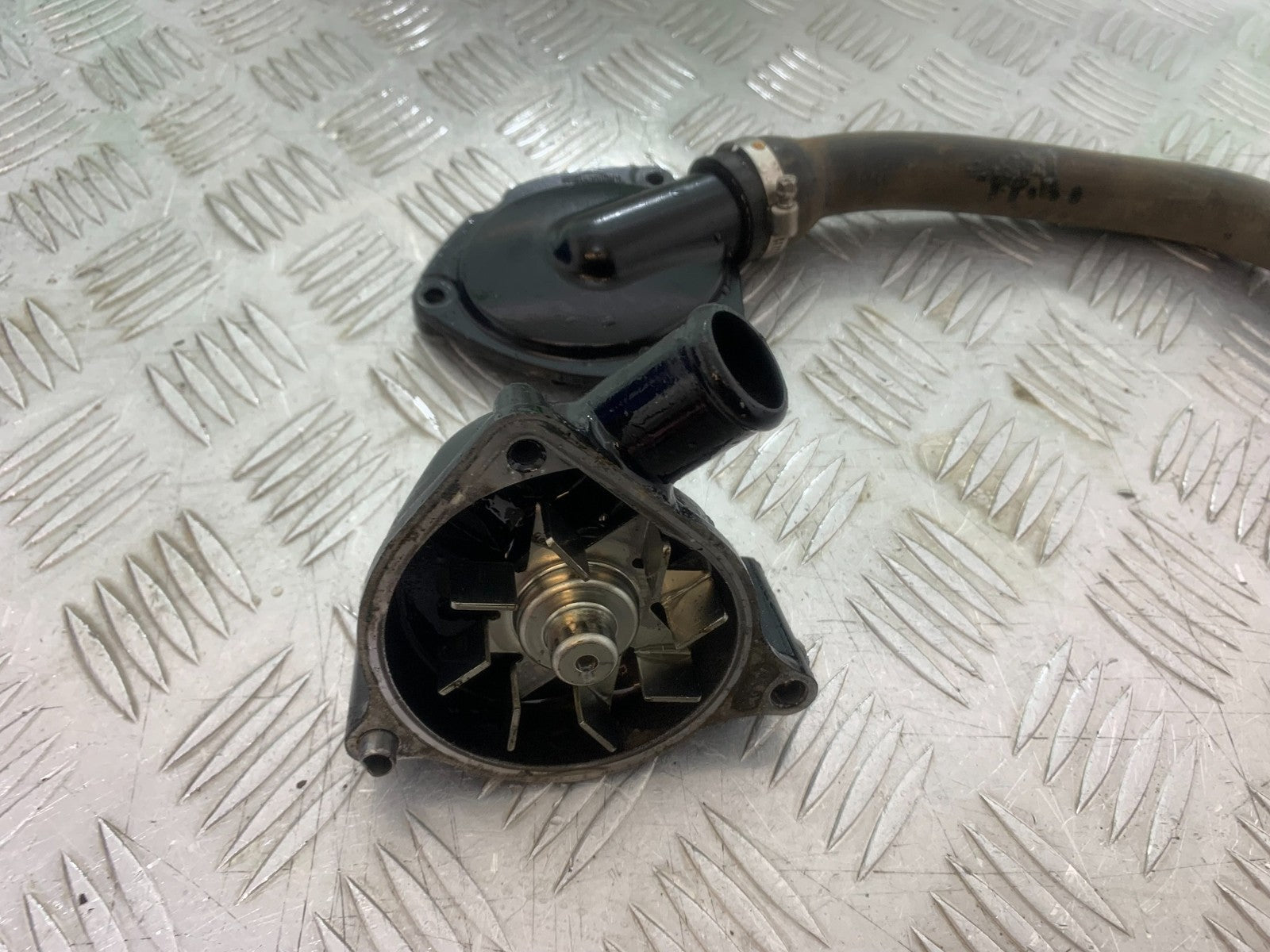 TRIUMPH 1050 SPRINT GT WATER PUMP  YEAR 2010-2016 (CMB1250)