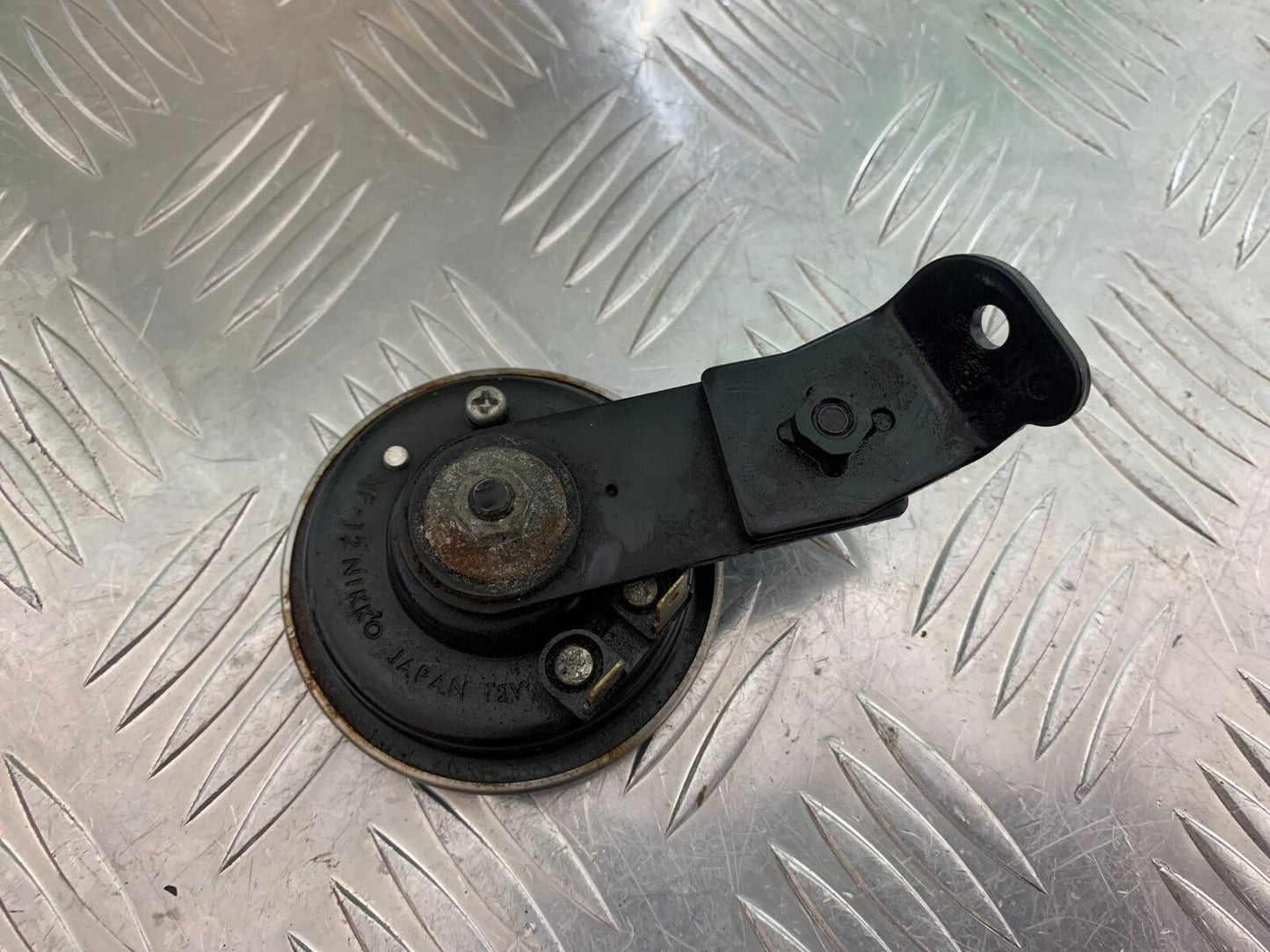YAMAHA MT09 MT-09 HORN  YEAR 2013-2016  (STOCK 997)