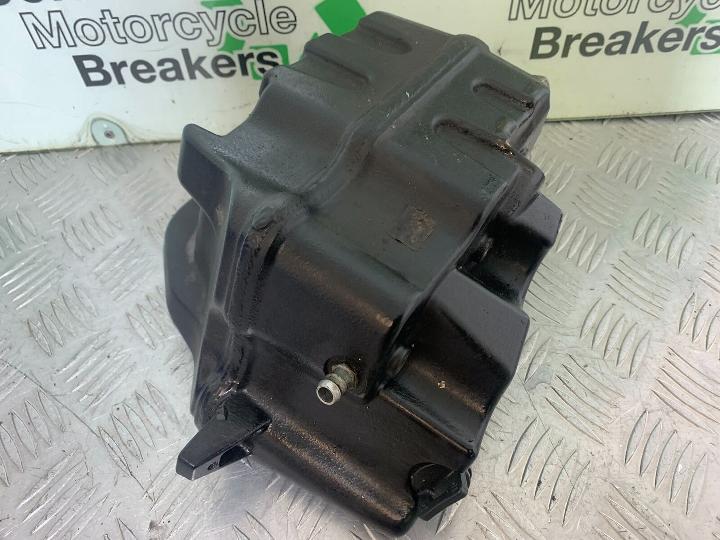 KTM 990 SUPERMOTO T OIL TANK YEAR 2010-2011  (CMB1127)