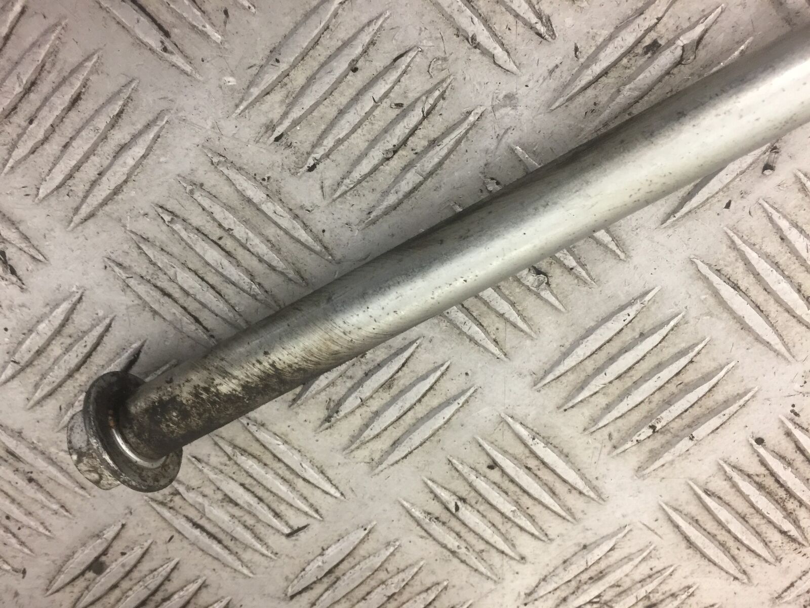 HONDA CBR 500 R  CBR500 R  SWINGARM SPINDLE  YEAR 2014  (STOCK 392)