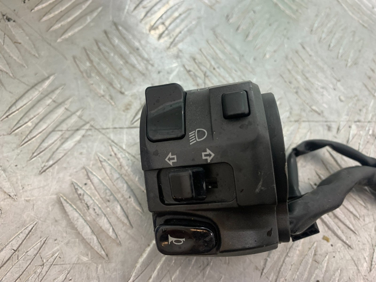 KAWASAKI ZX10R ZX10 R LEFT SWITCH GEAR  2008-2010 (CMB1206)