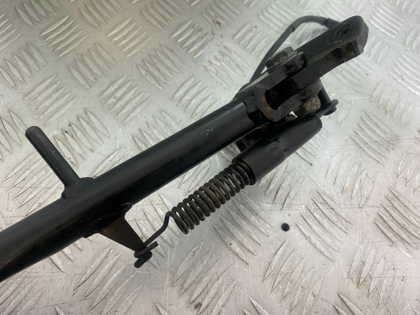 YAMAHA YZF R7 SIDE STAND AND BRACKET YEAR 2022-2025 (CMB1255)